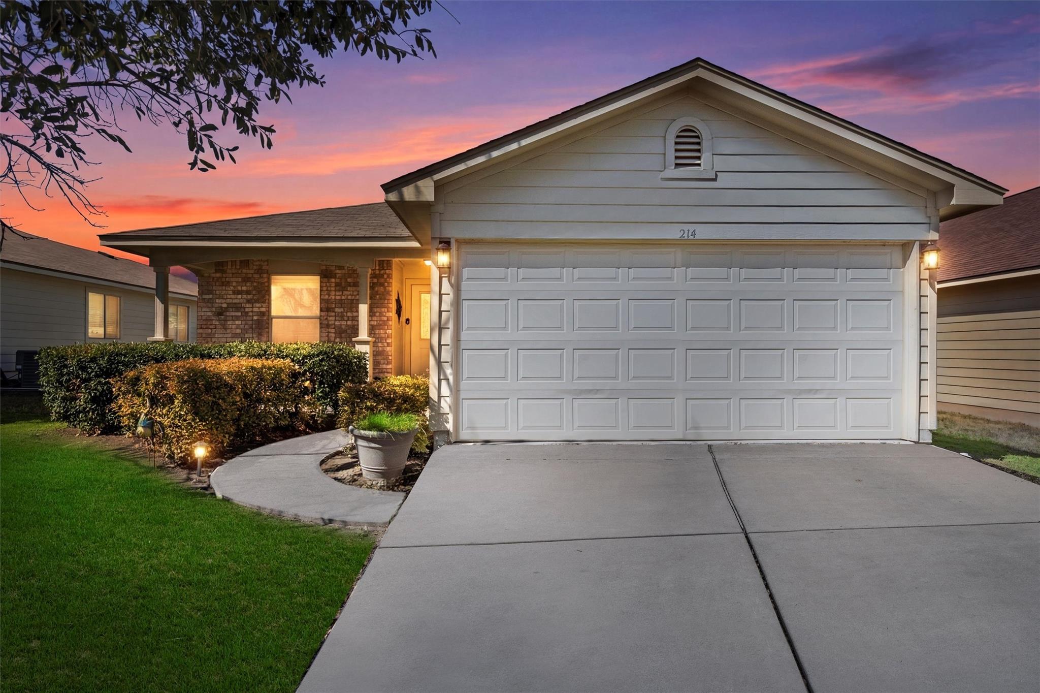 214 Pentire Way, Hutto, TX 78634