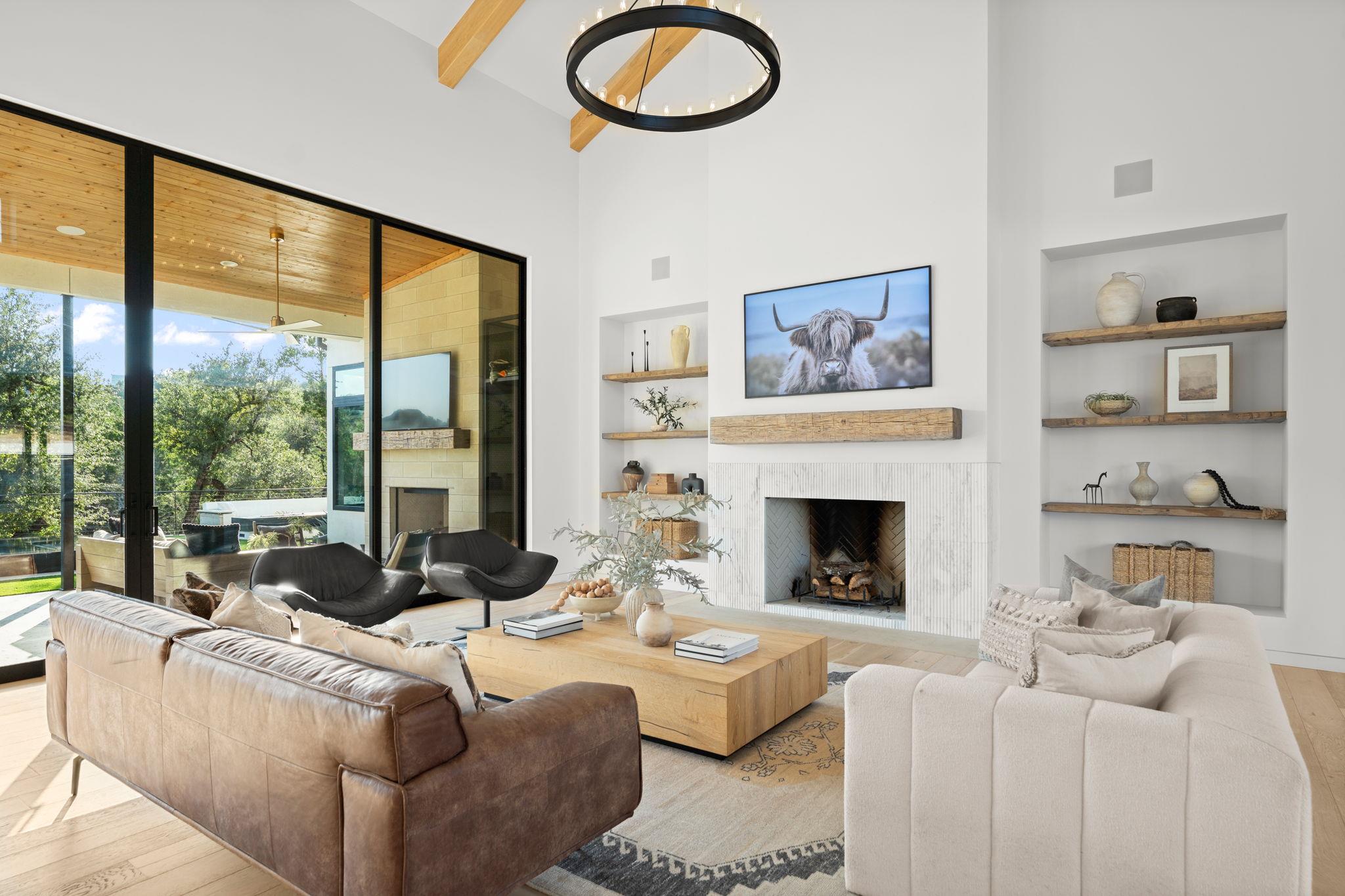 21001 Bertram Ln, Spicewood, TX 78669