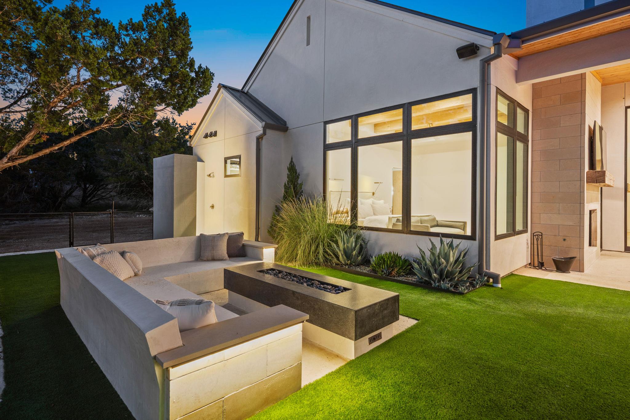 21001 Bertram Ln, Spicewood, TX 78669