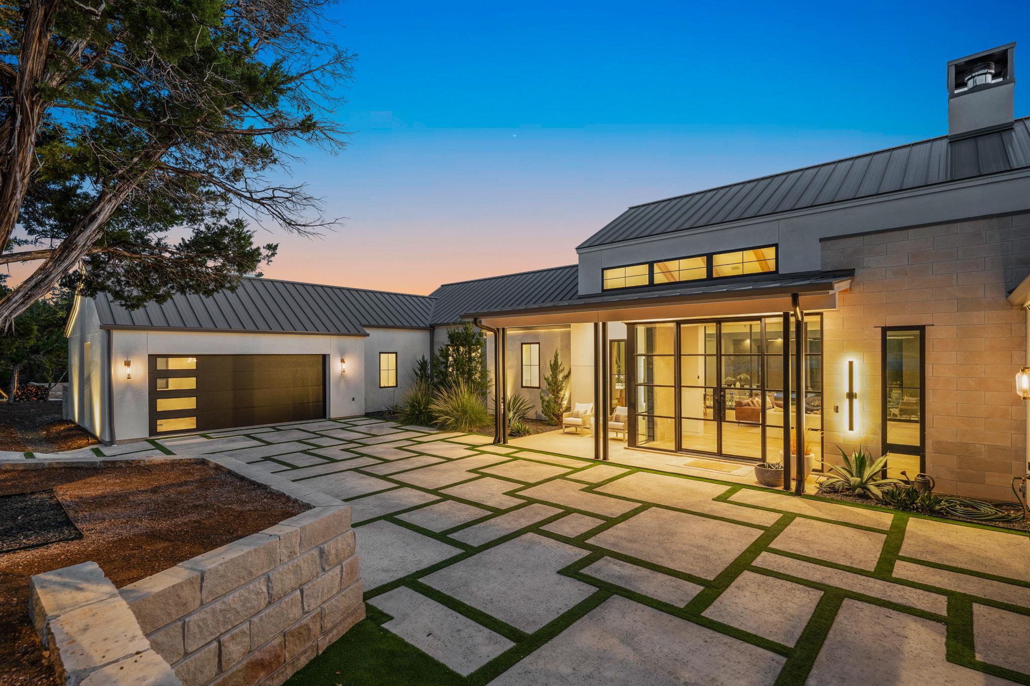 21001 Bertram Ln, Spicewood, TX 78669