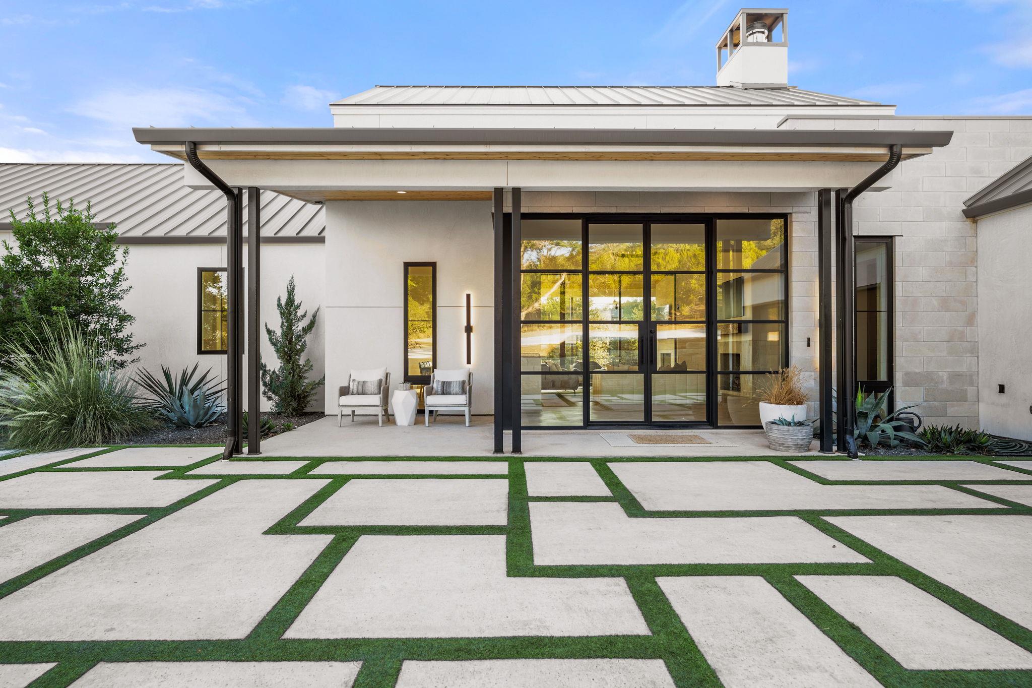 21001 Bertram Ln, Spicewood, TX 78669