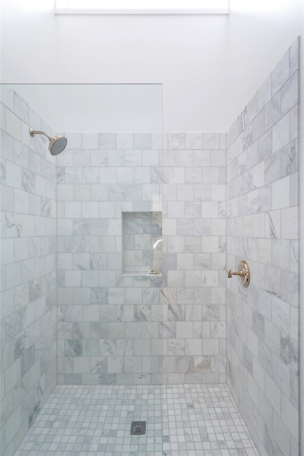 1700 S 6th St, Austin, TX 78704