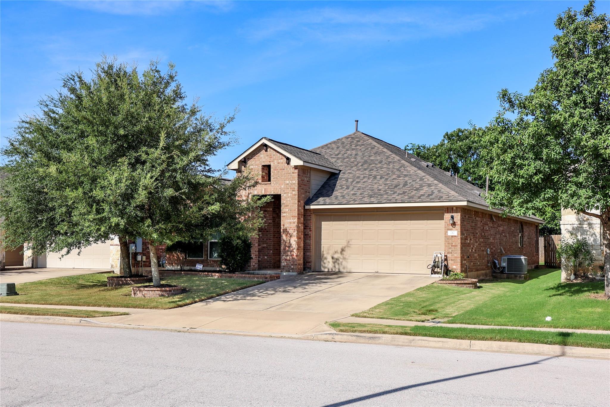 717 Schefer St, Leander, TX 78641