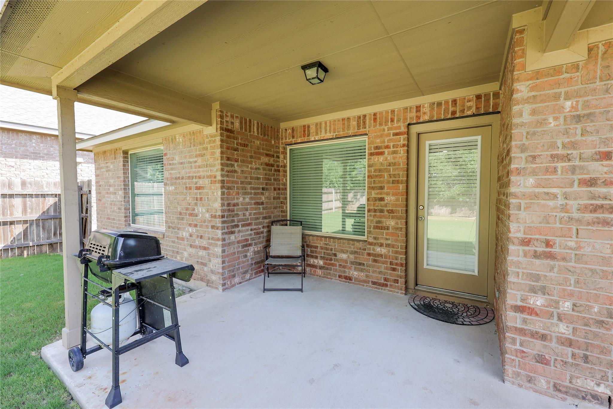 717 Schefer St, Leander, TX 78641