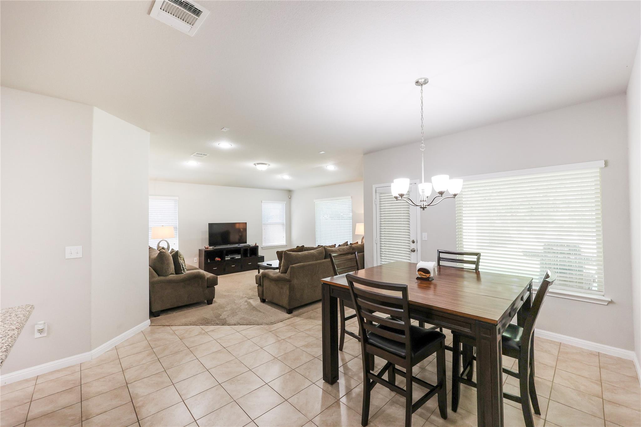 717 Schefer St, Leander, TX 78641