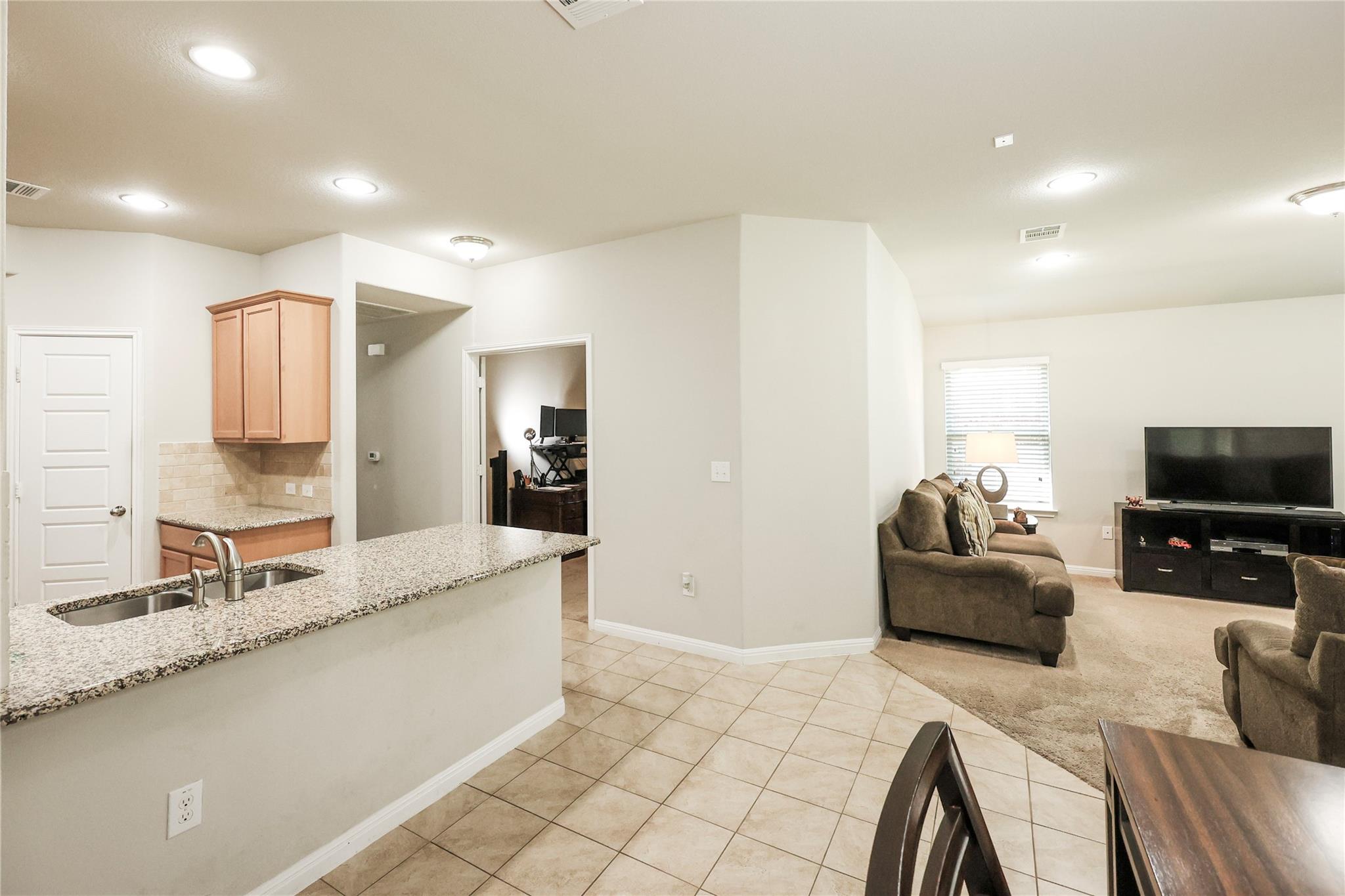 717 Schefer St, Leander, TX 78641