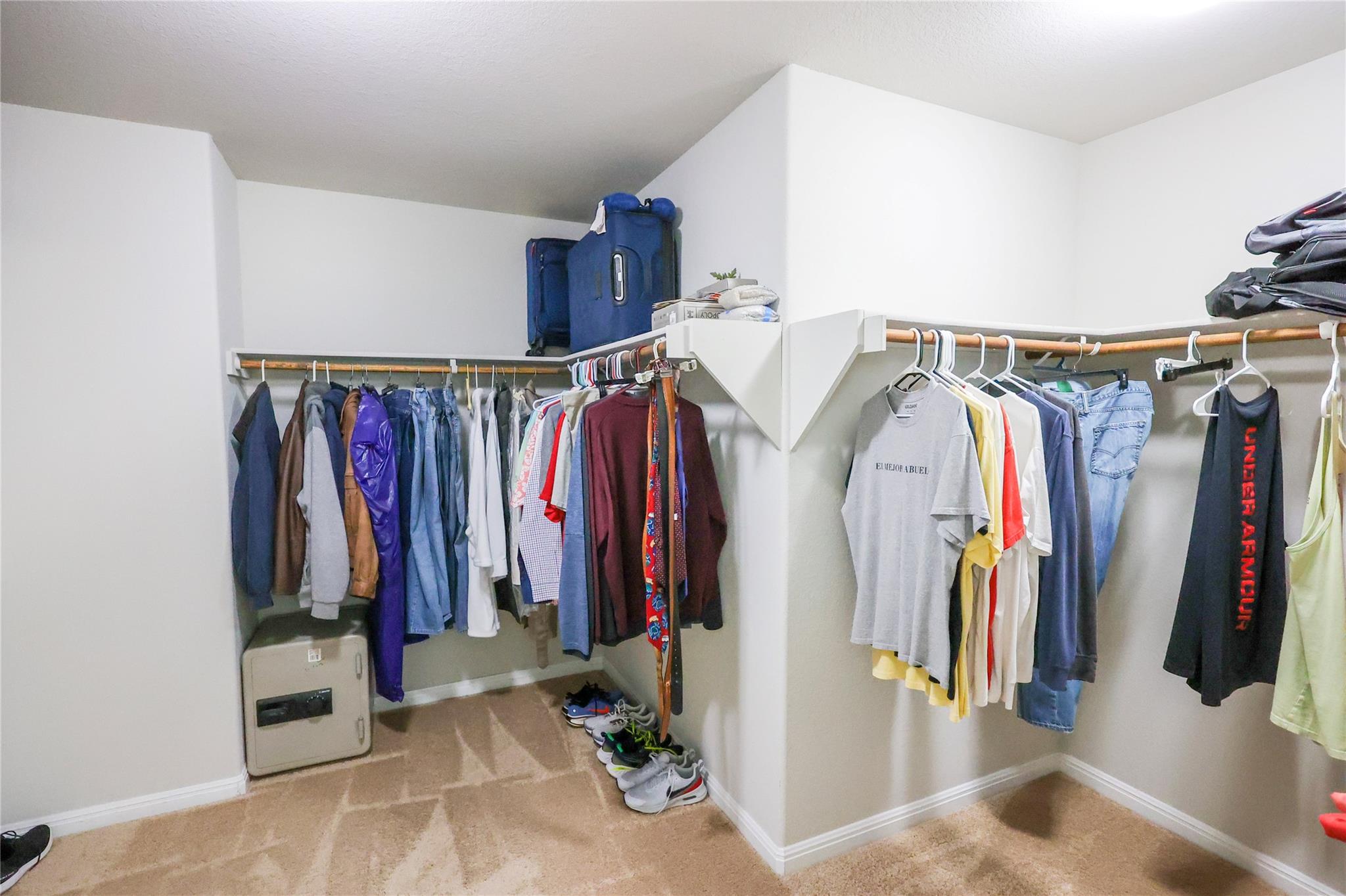 717 Schefer St, Leander, TX 78641