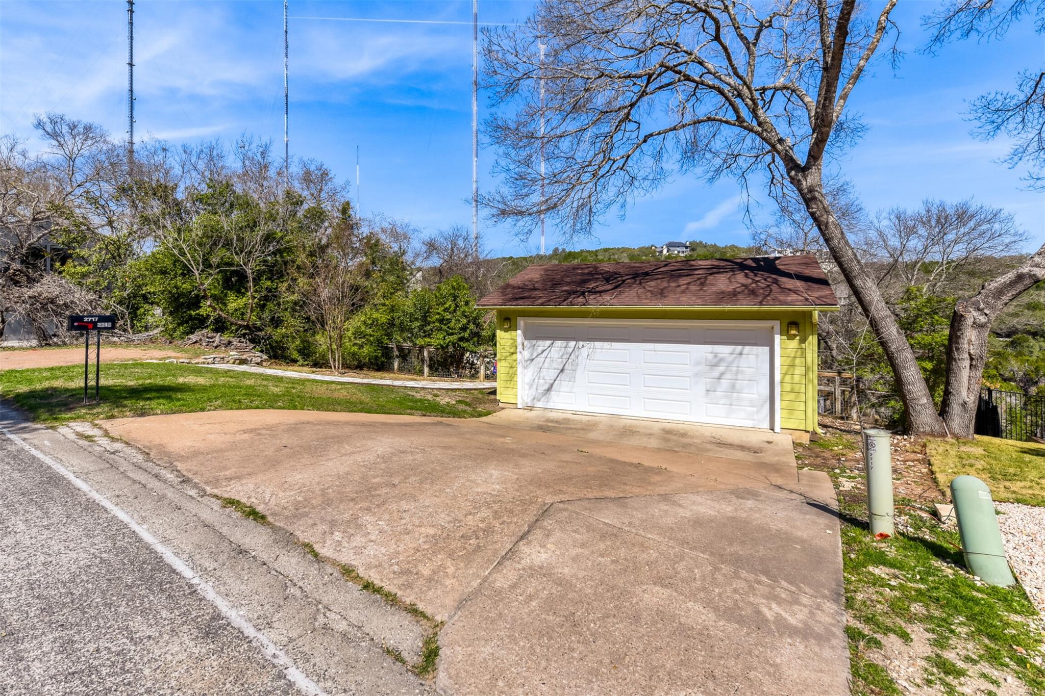 2717 Trail Of The Madrones, Austin, TX 78746
