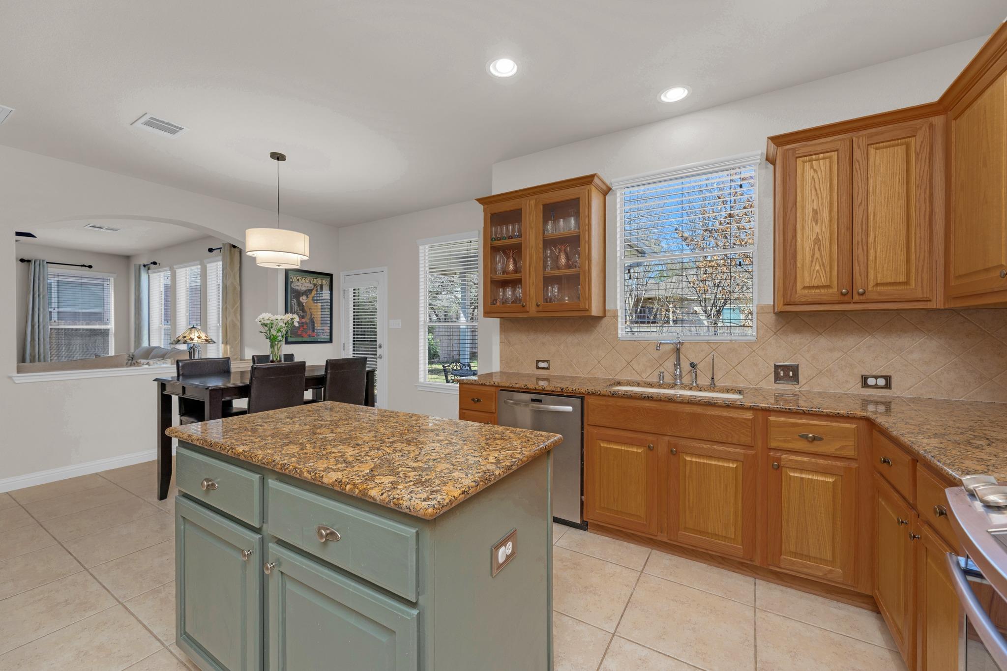 3734 Gentle Winds Ln, Round Rock, TX 78681