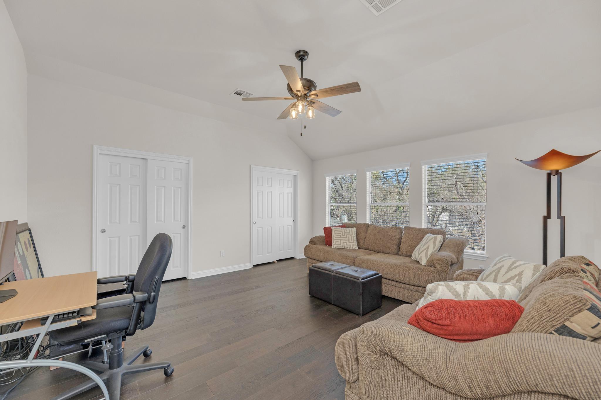 3734 Gentle Winds Ln, Round Rock, TX 78681