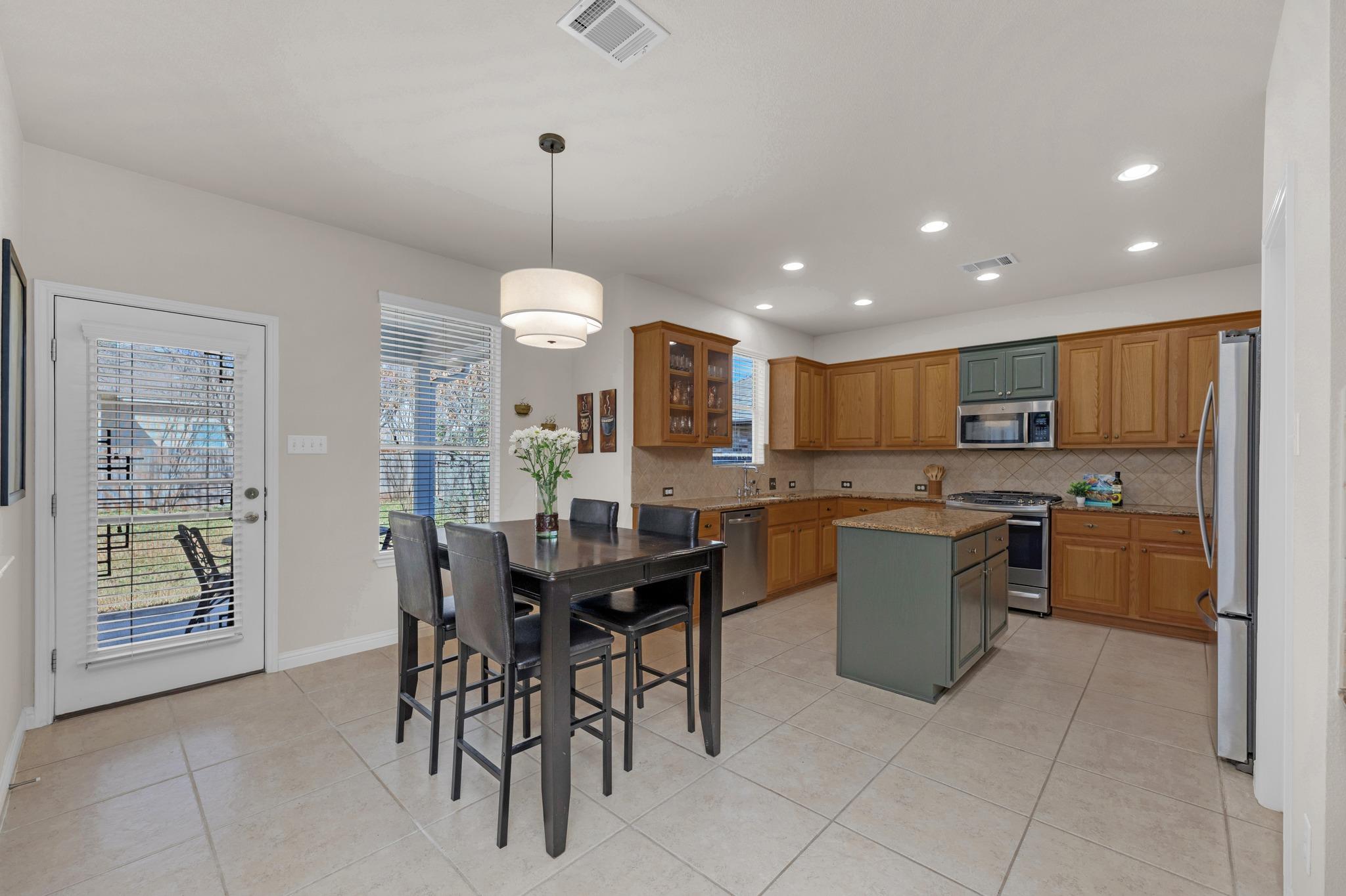 3734 Gentle Winds Ln, Round Rock, TX 78681