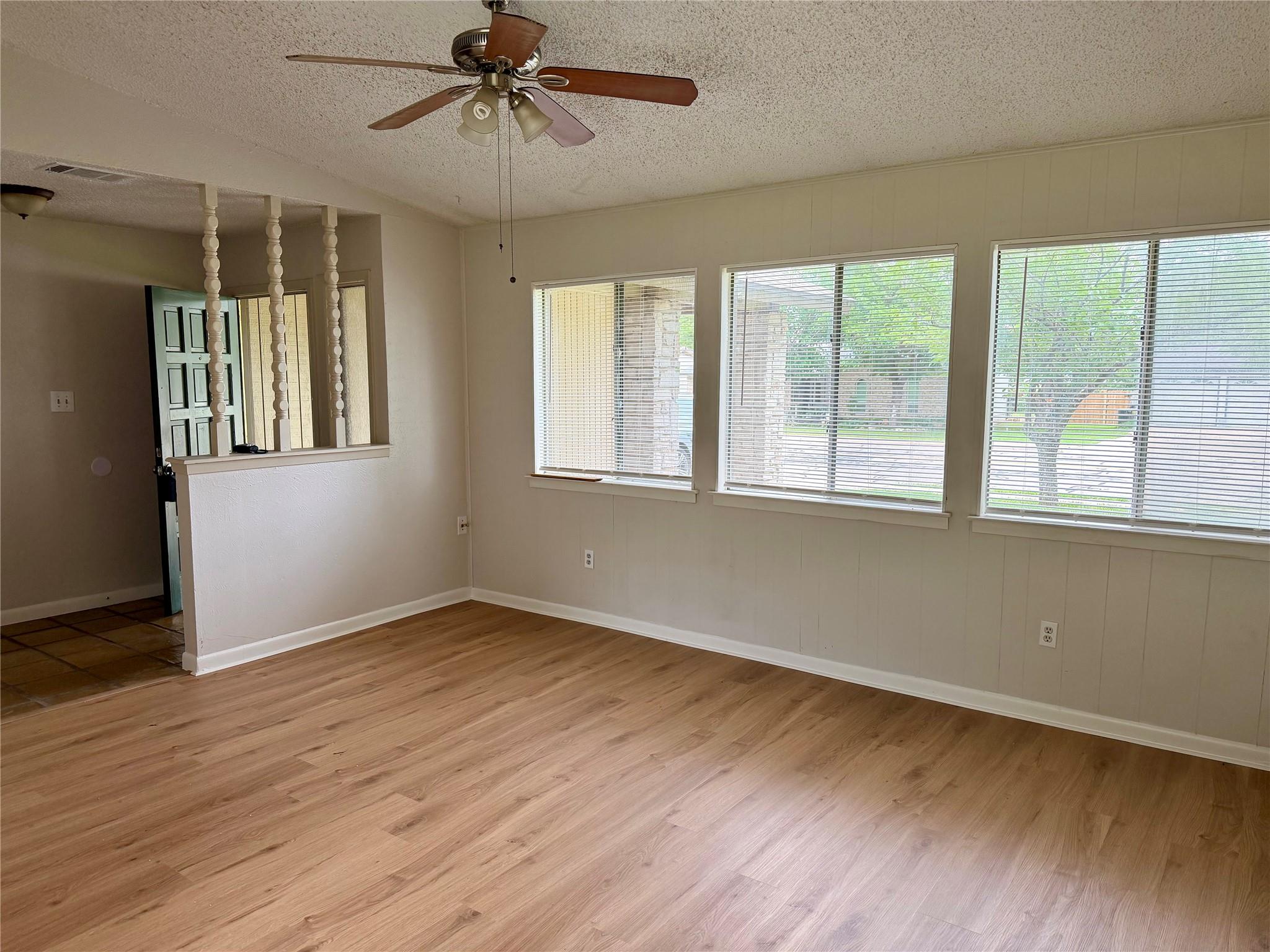 610 Chisholm Valley Dr, Round Rock, TX 78681