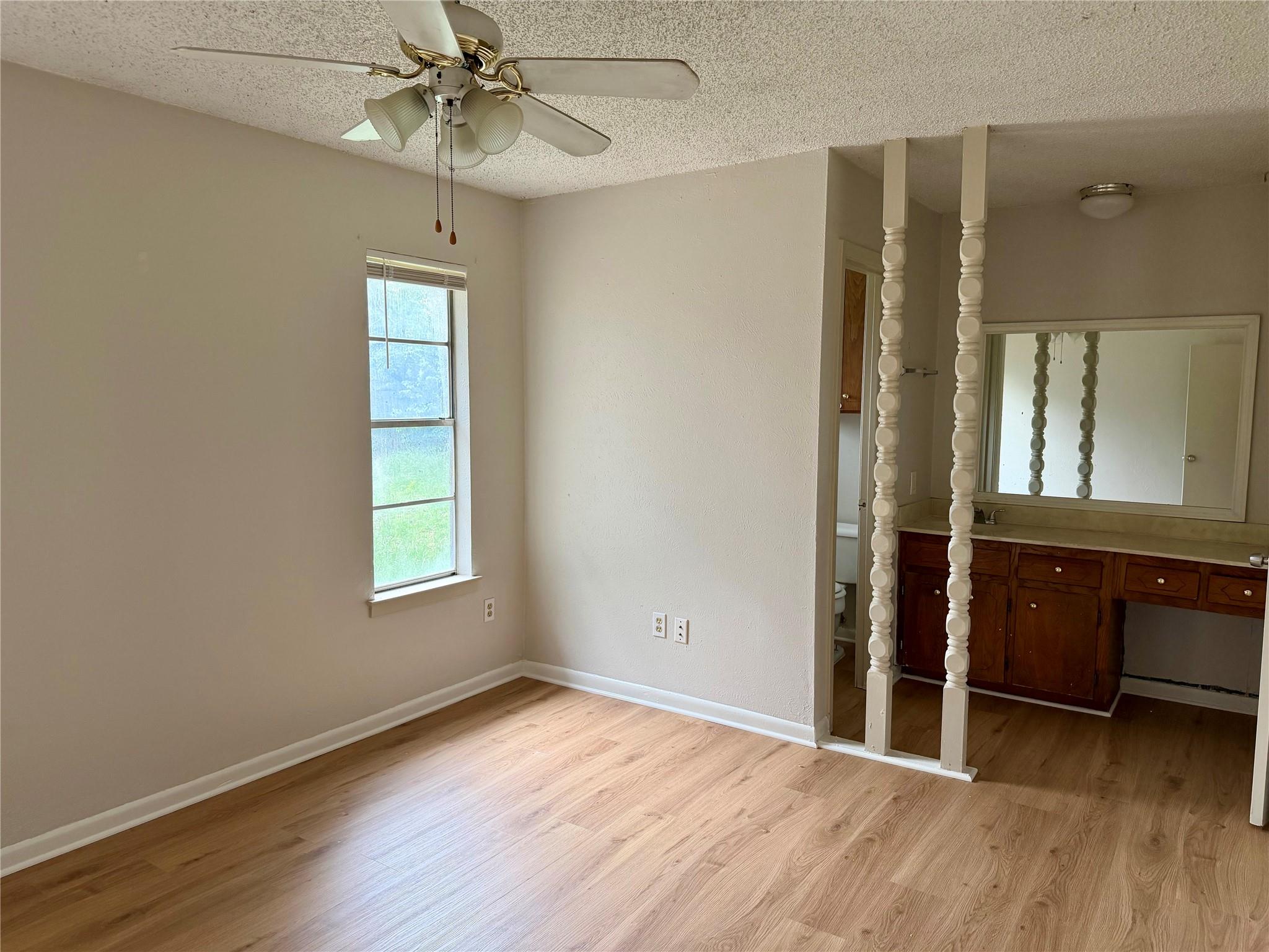 610 Chisholm Valley Dr, Round Rock, TX 78681