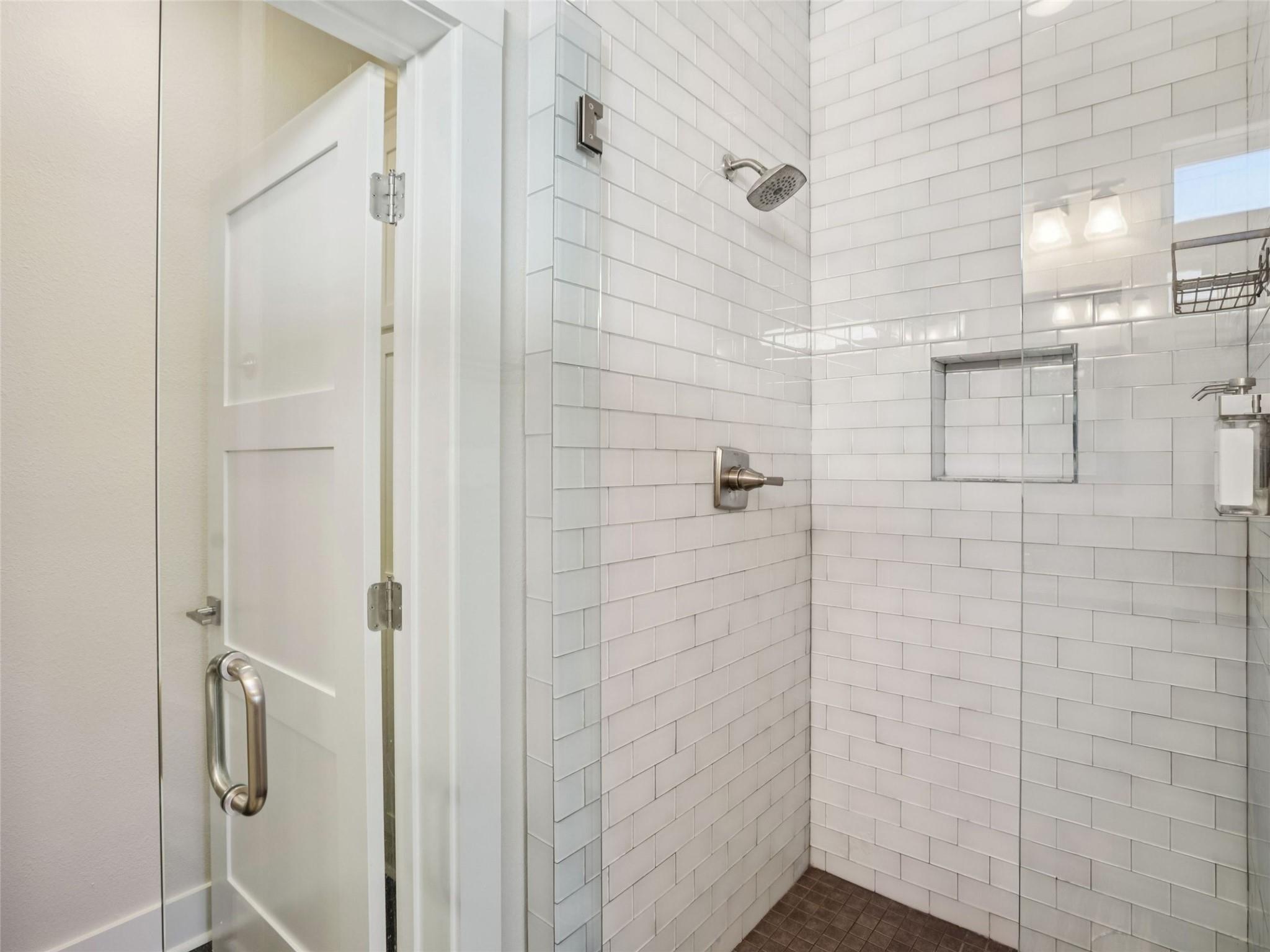 1206 Deloney St # B, Austin, TX 78721