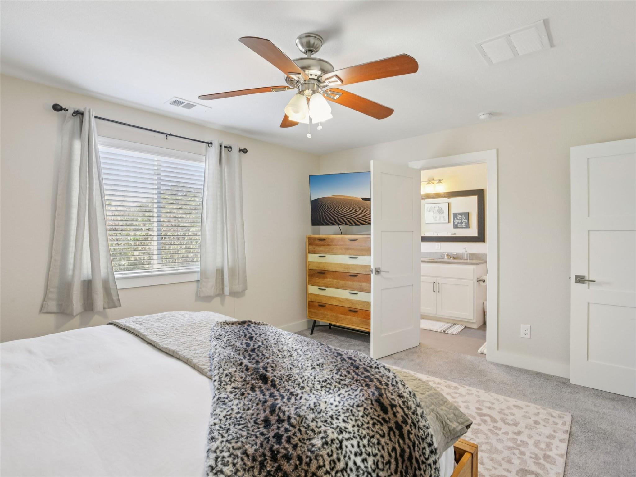 1206 Deloney St # B, Austin, TX 78721