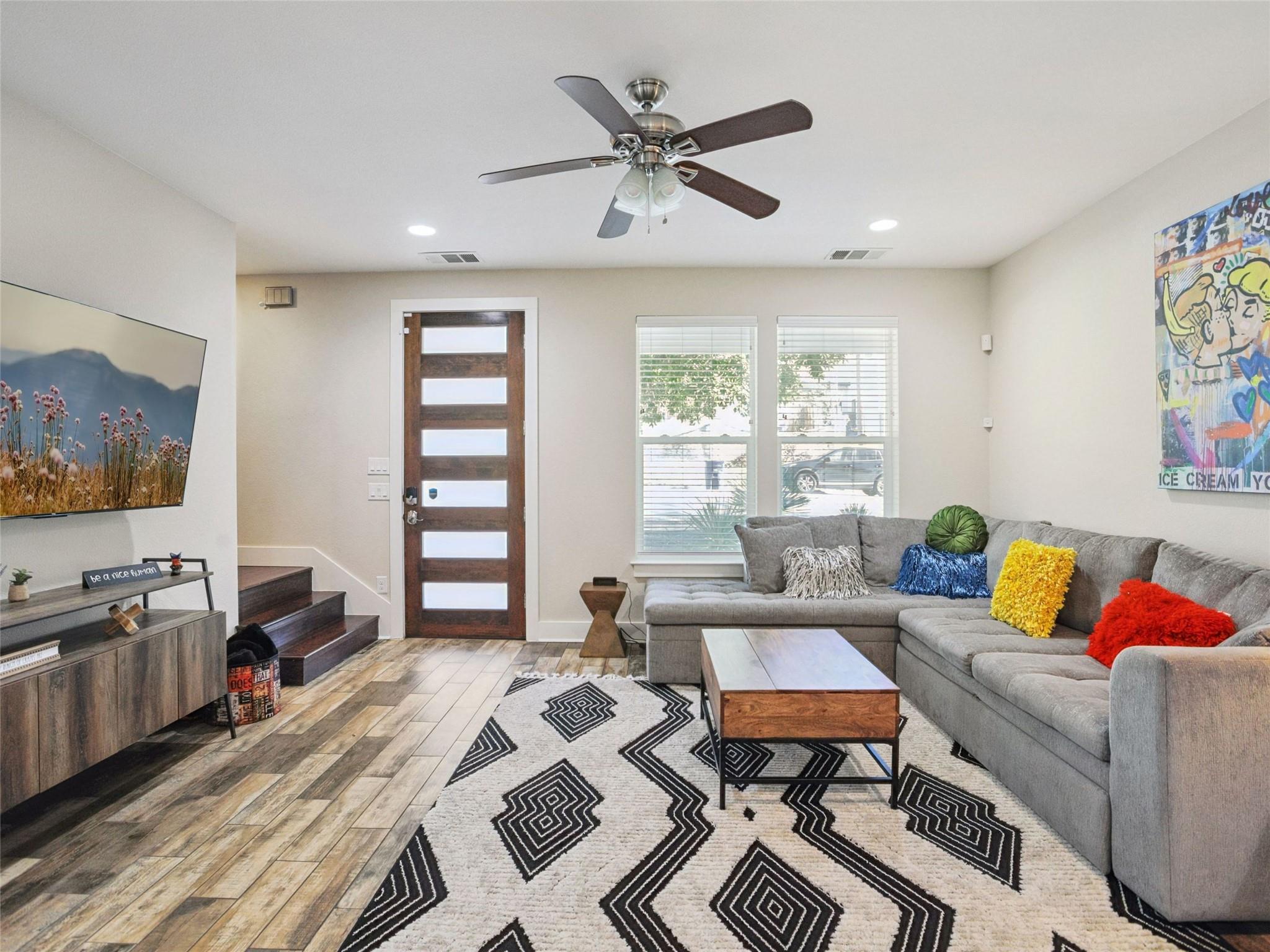 1206 Deloney St # B, Austin, TX 78721