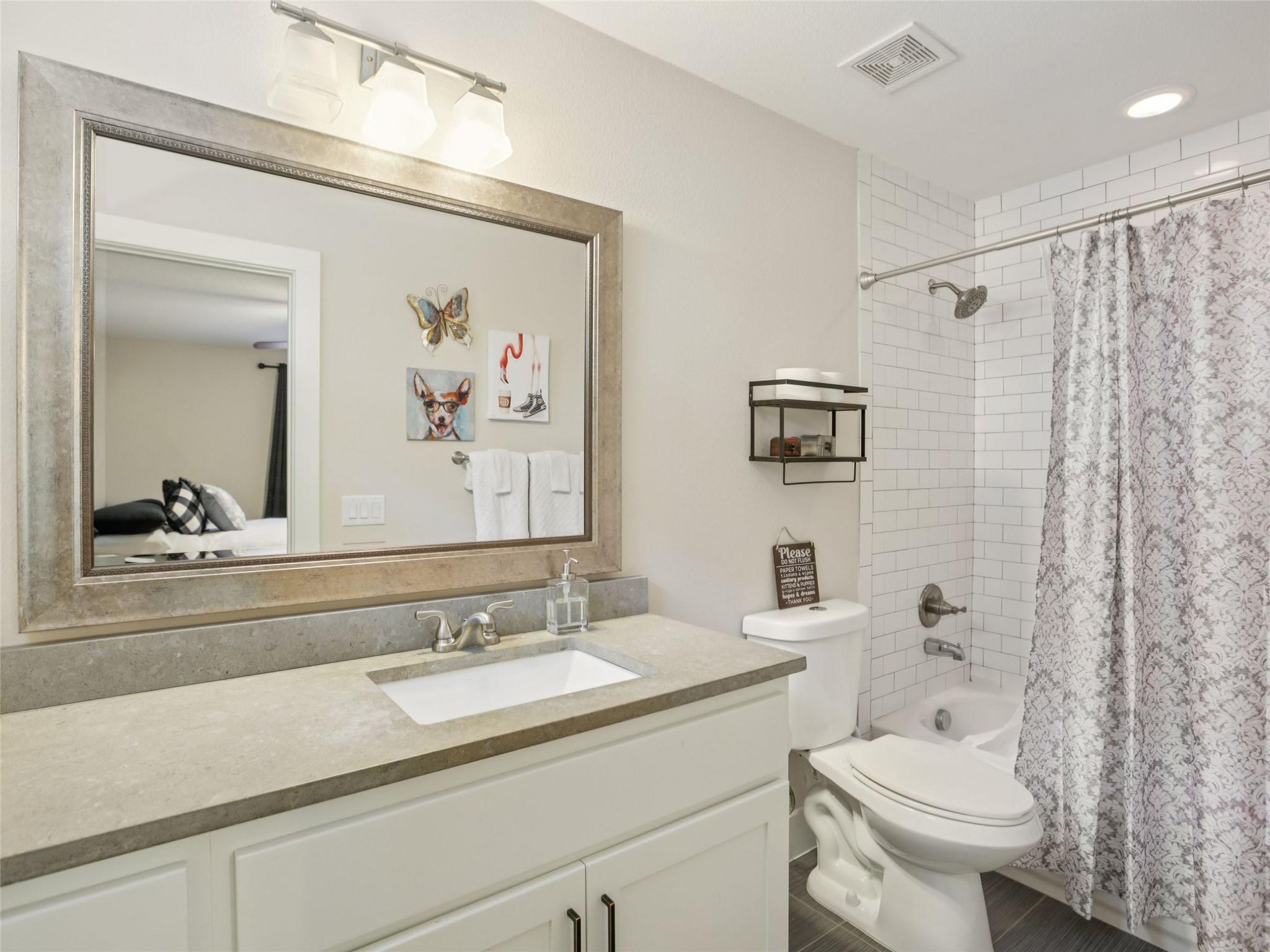 1206 Deloney St # B, Austin, TX 78721