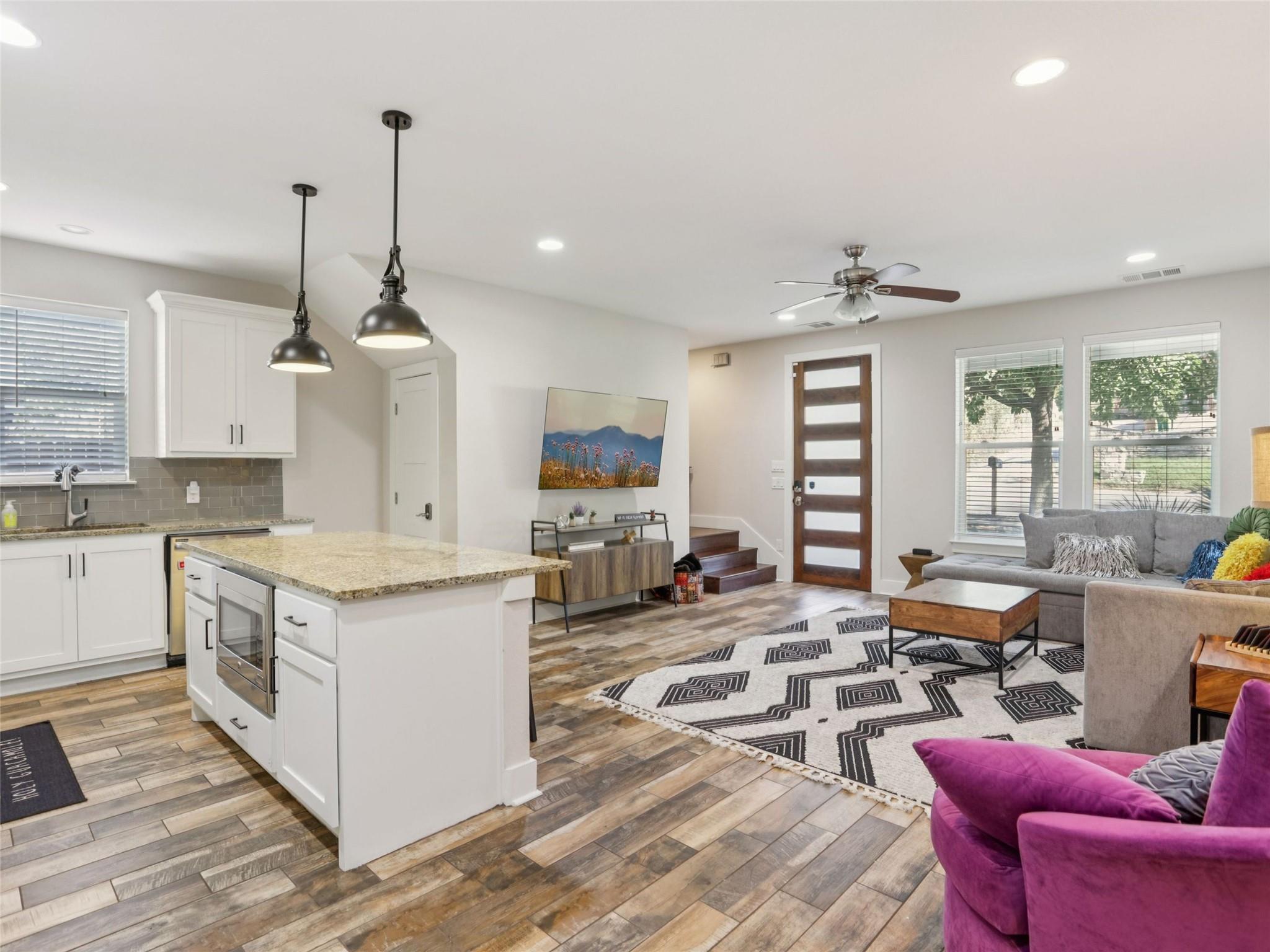 1206 Deloney St # B, Austin, TX 78721