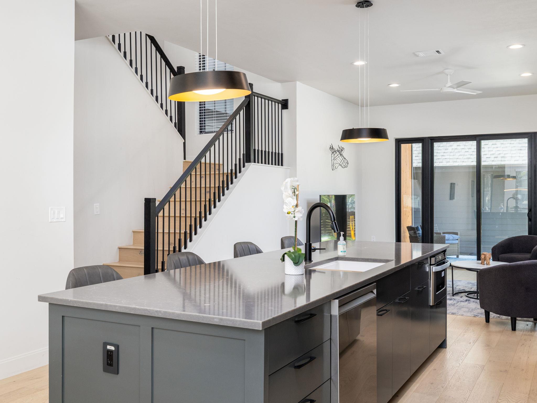 6620 Isabelle Dr # B, Austin, TX 78752