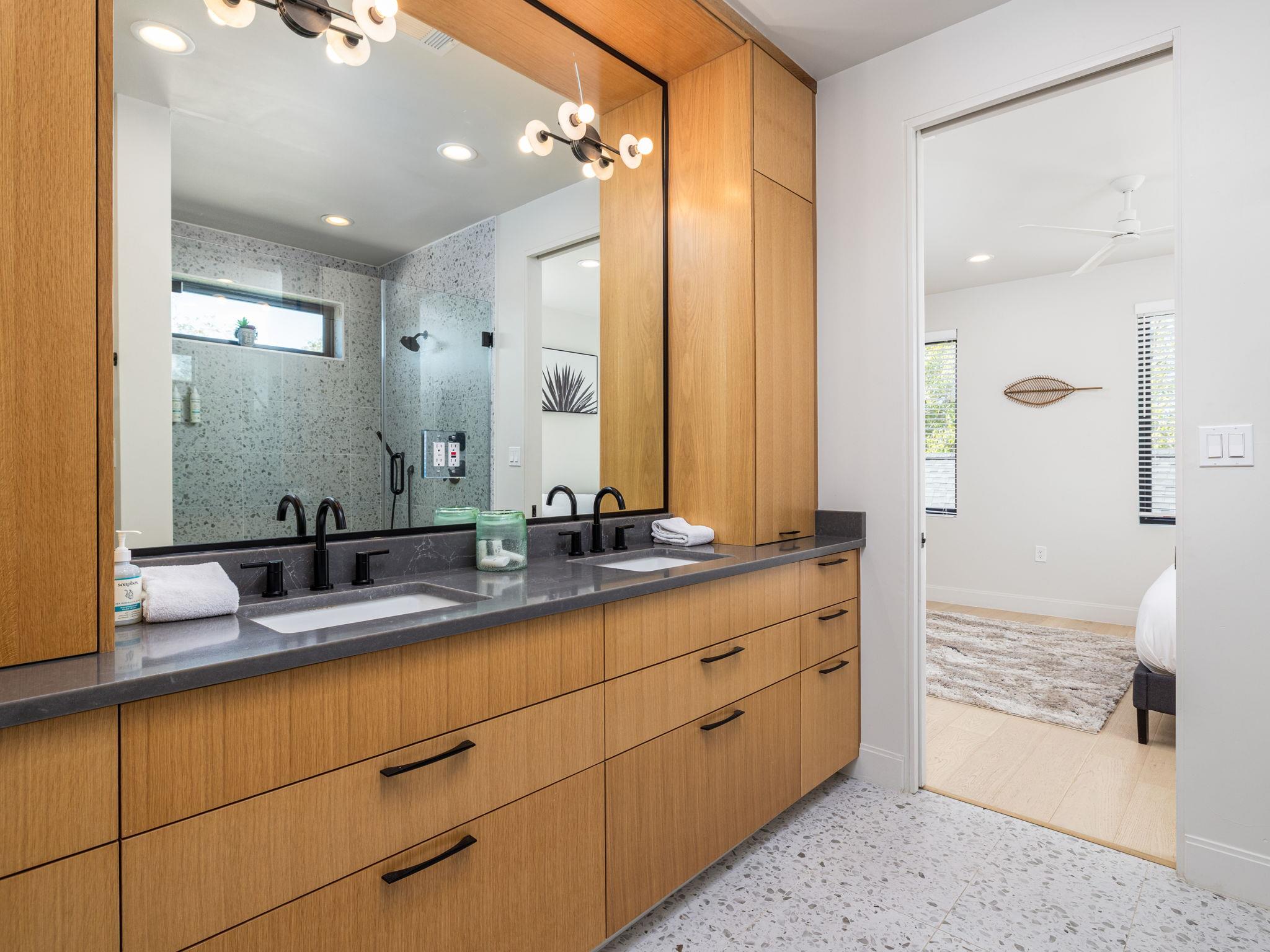 6620 Isabelle Dr # B, Austin, TX 78752