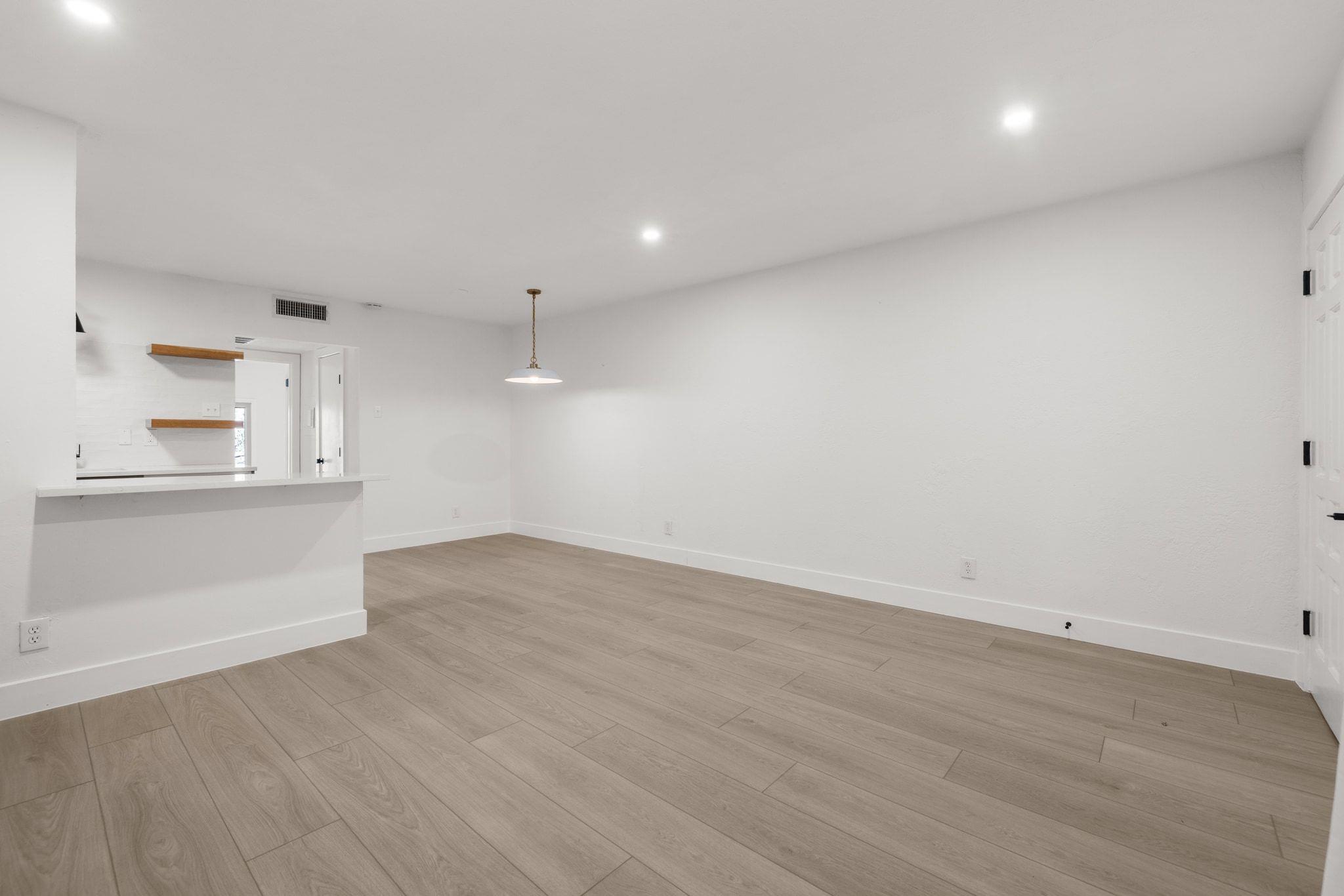 505 W 7th St # 307, Austin, TX 78701