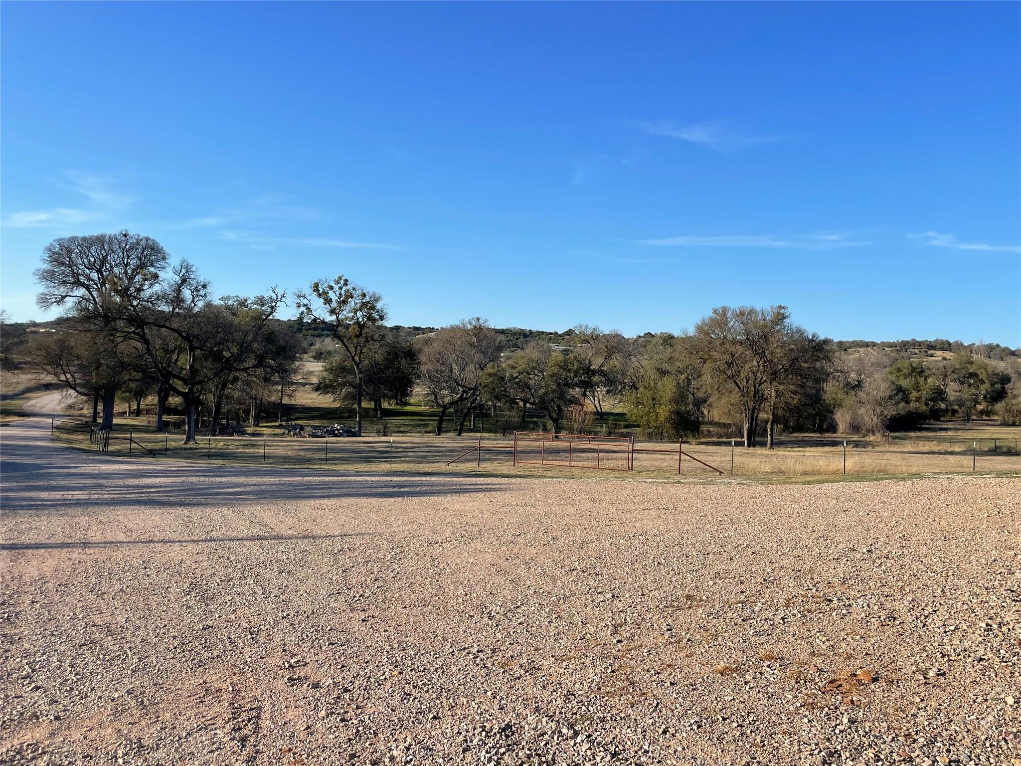 121 Dog Run, Burnet, TX 78611