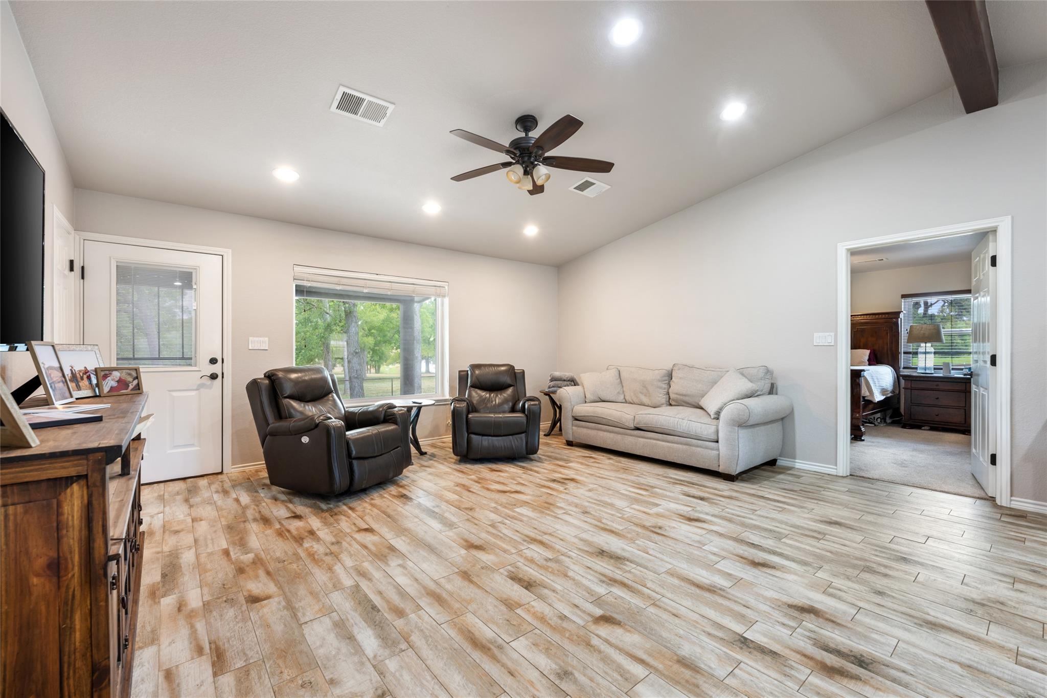 121 Dog Run, Burnet, TX 78611