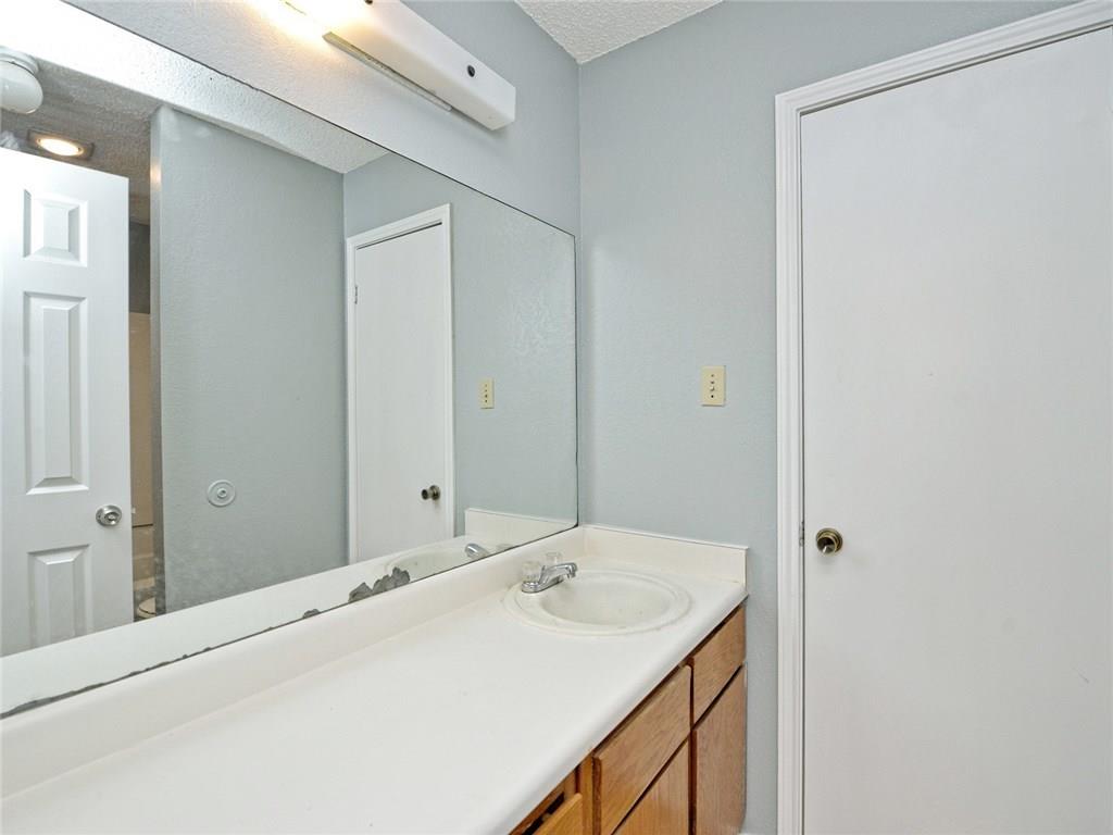 5809 Spring Meadow Rd # B, Austin, TX 78744