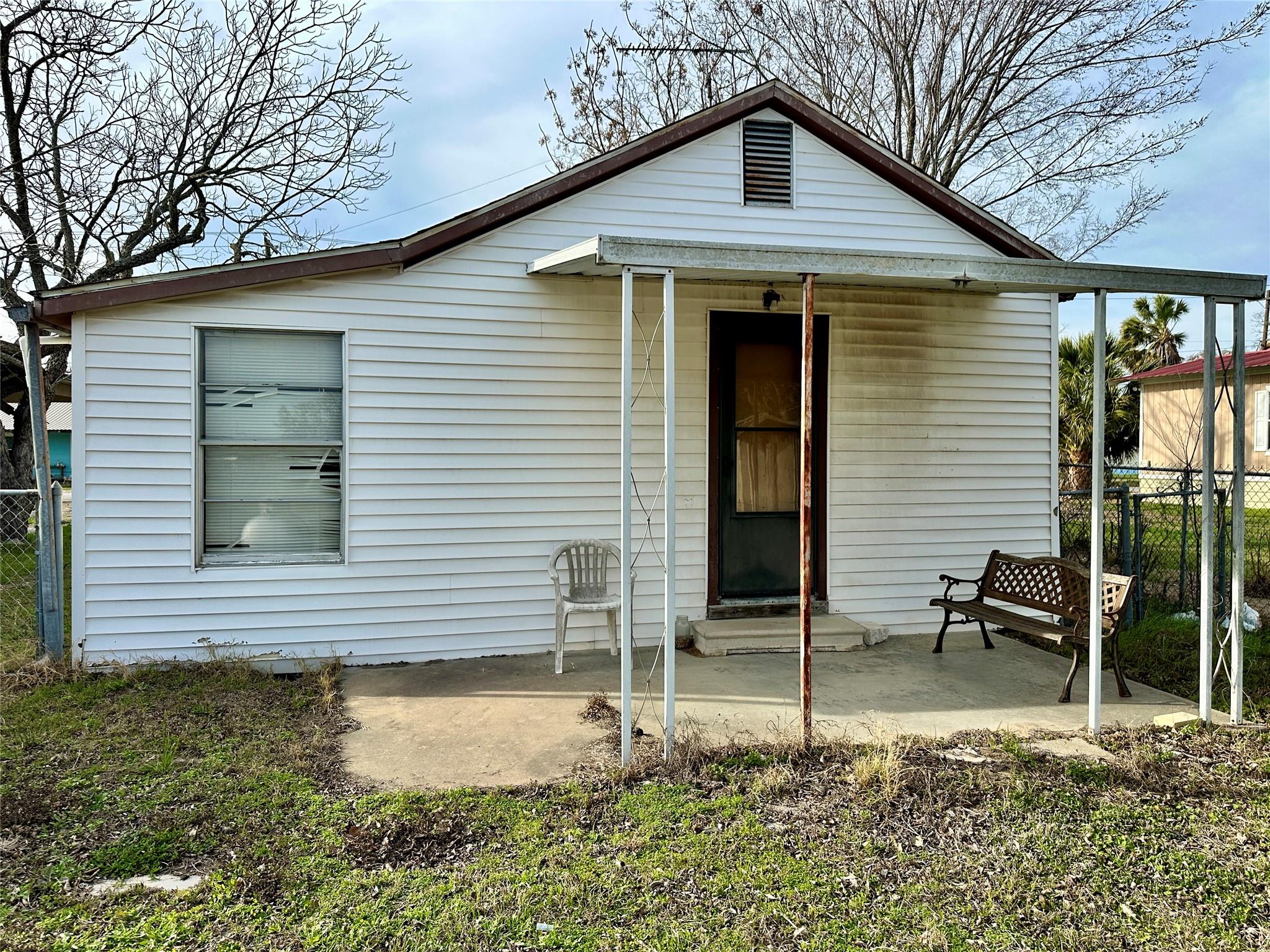 1148 Old Nails Creek Rd, Giddings, TX 78942