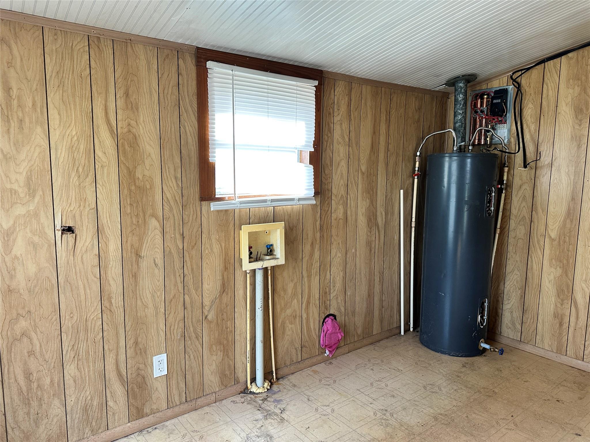 1148 Old Nails Creek Rd, Giddings, TX 78942