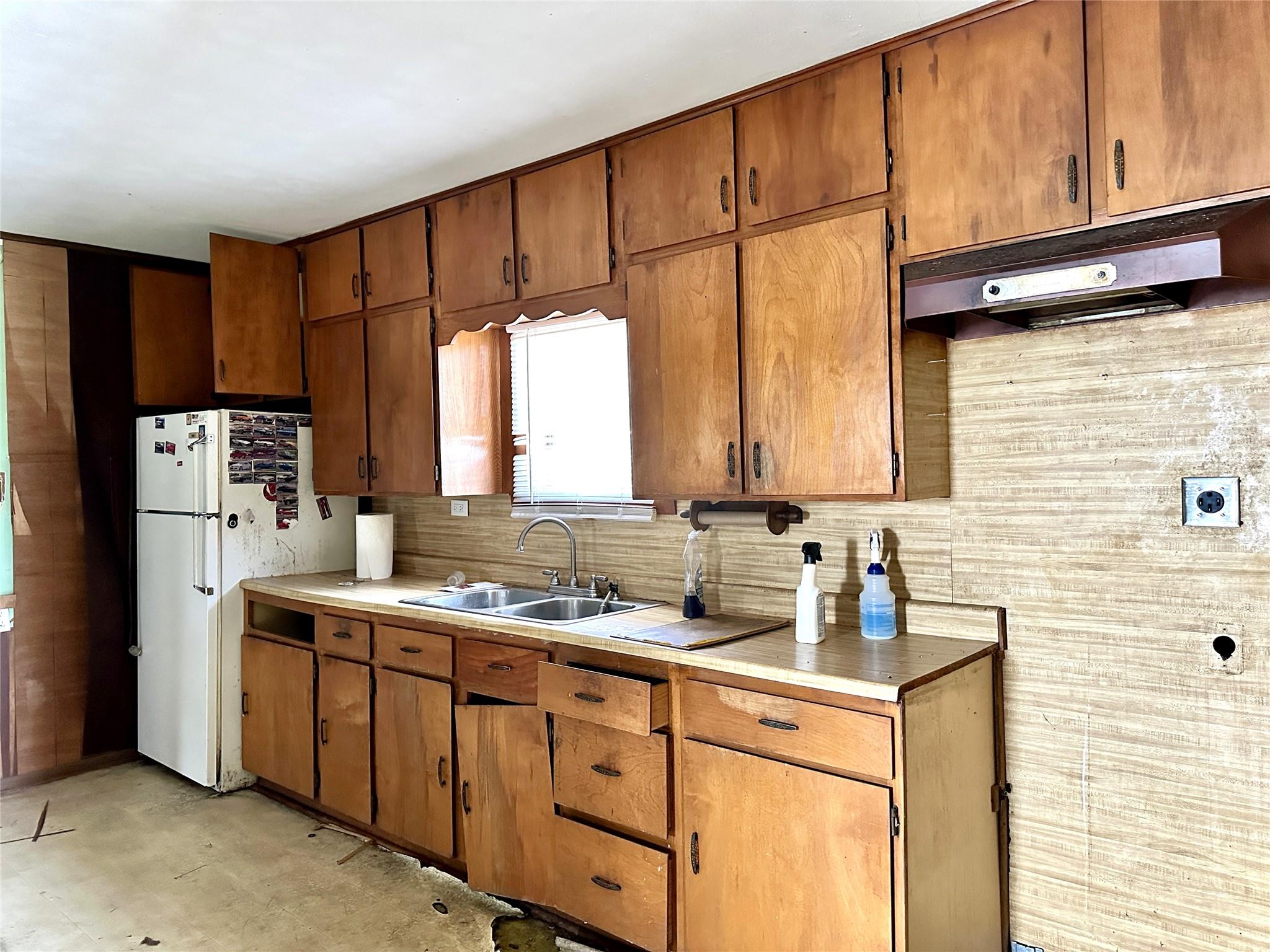 1148 Old Nails Creek Rd, Giddings, TX 78942