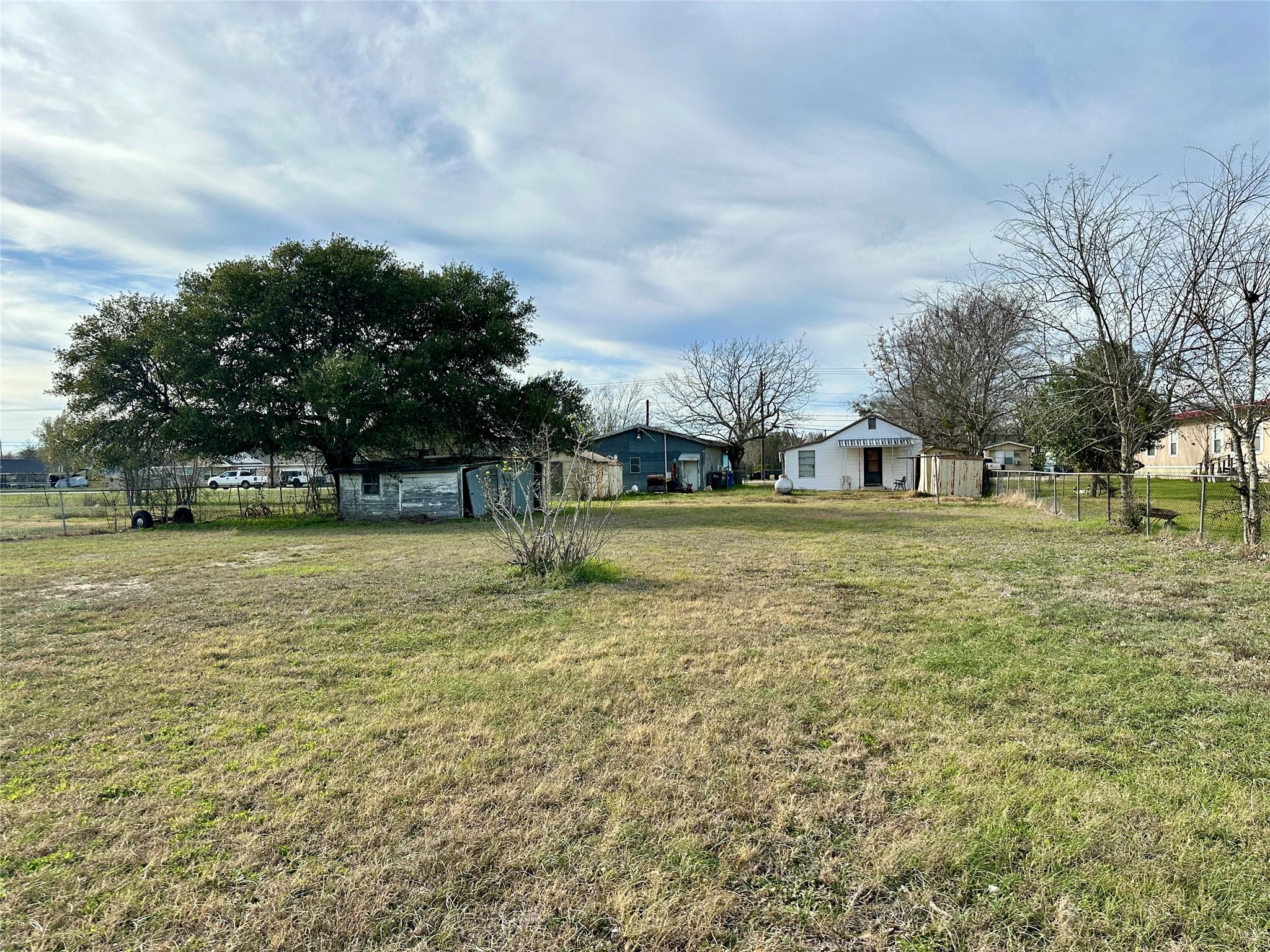 1148 Old Nails Creek Rd, Giddings, TX 78942