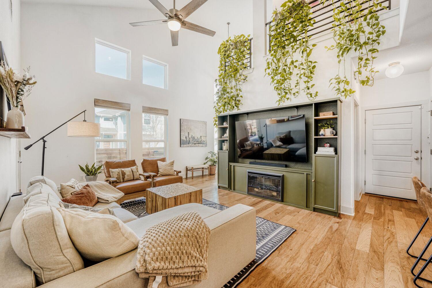 2000 Hermia St, Austin, TX 78741