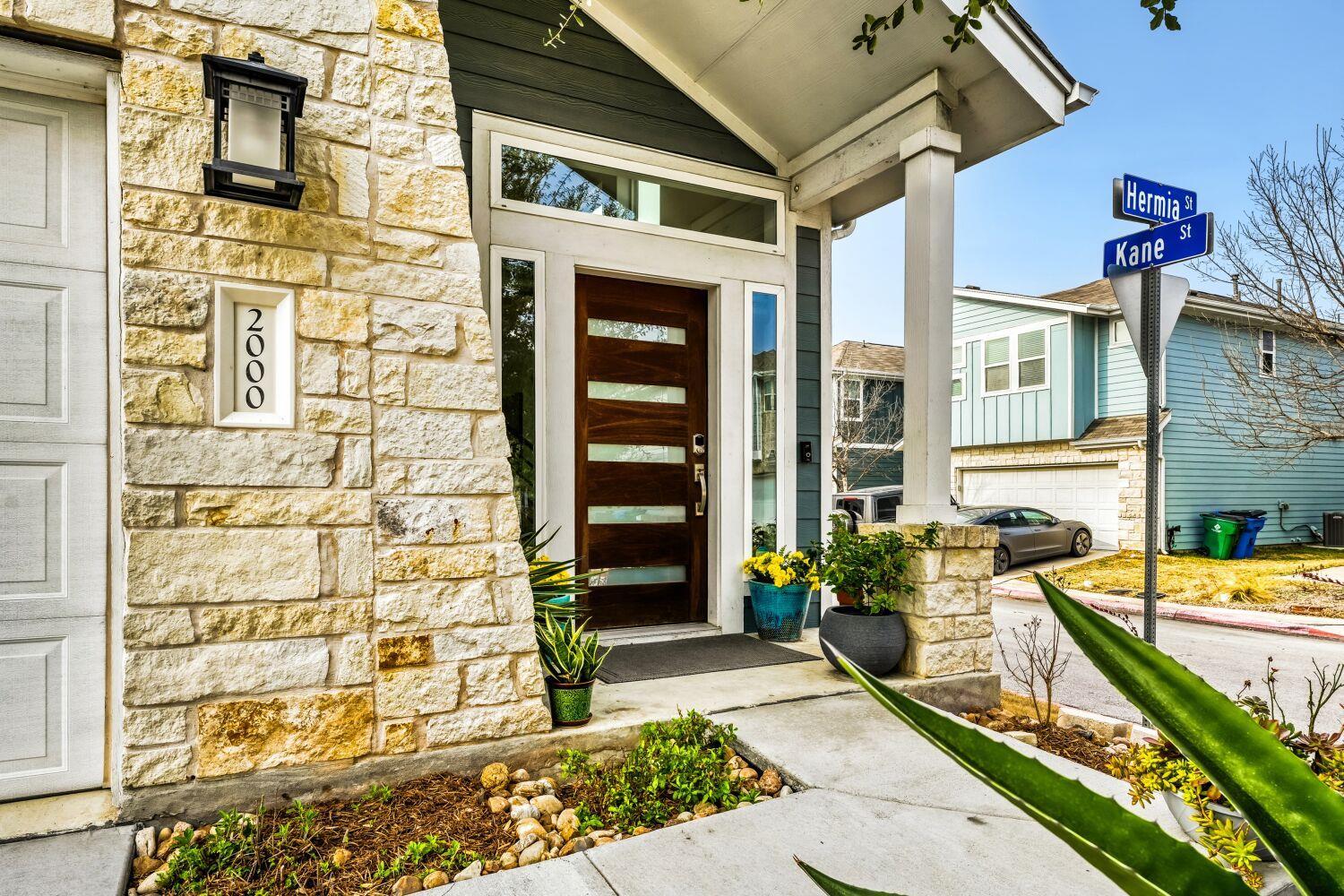 2000 Hermia St, Austin, TX 78741