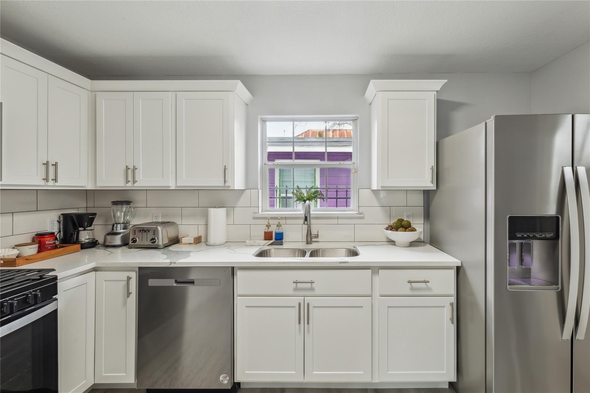 2105 E 17th St, Austin, TX 78702