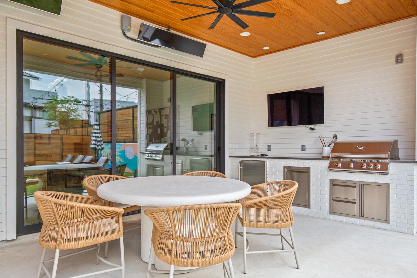 2005 E 8th St # A, Austin, TX 78702