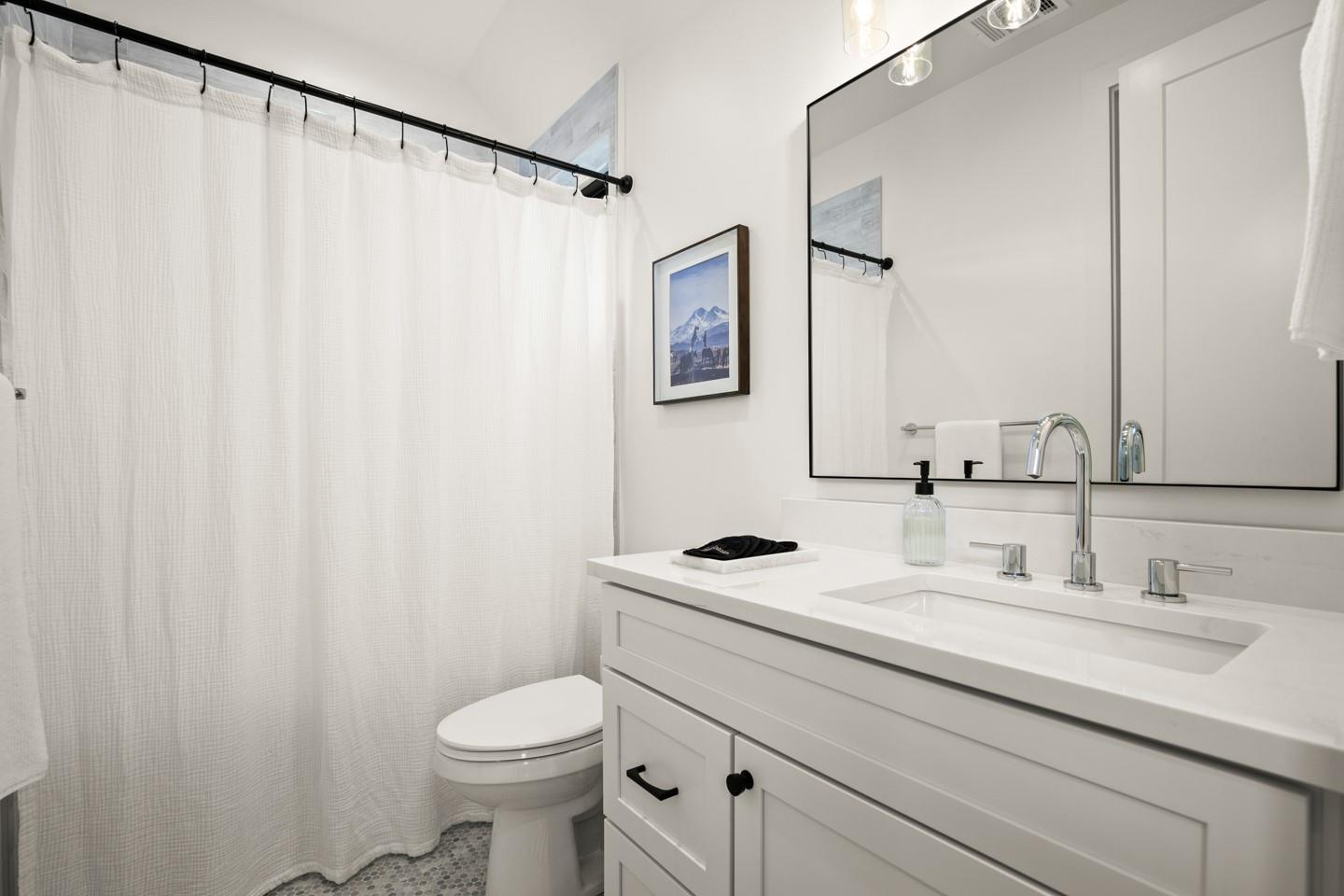 2005 E 8th St # A, Austin, TX 78702