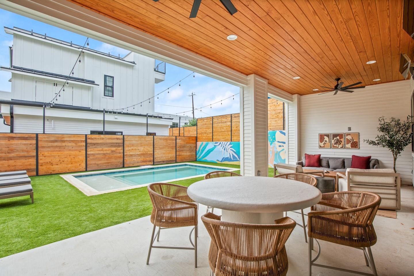 2005 E 8th St # A, Austin, TX 78702