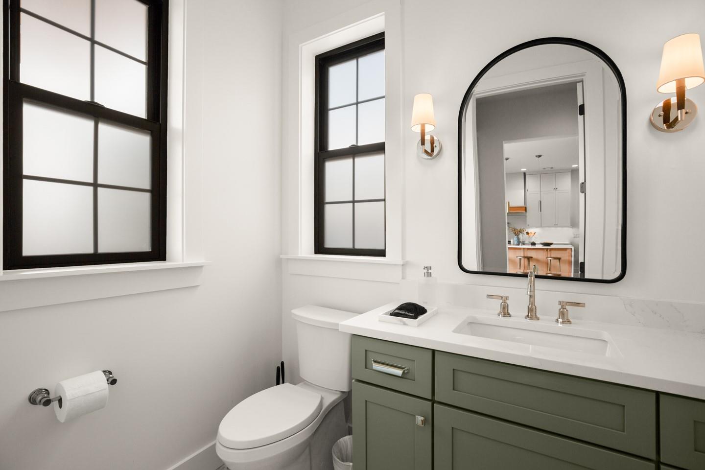 2005 E 8th St # A, Austin, TX 78702