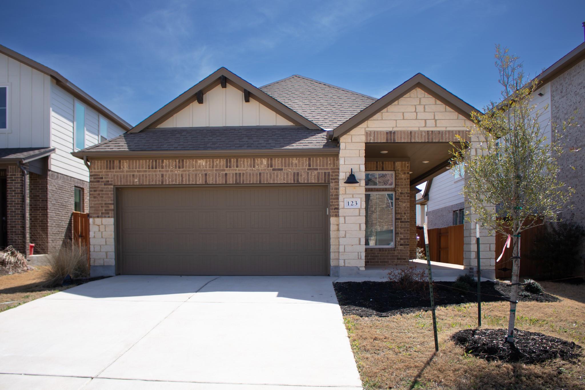 123 Table Top Bend, Liberty Hill, TX 78642