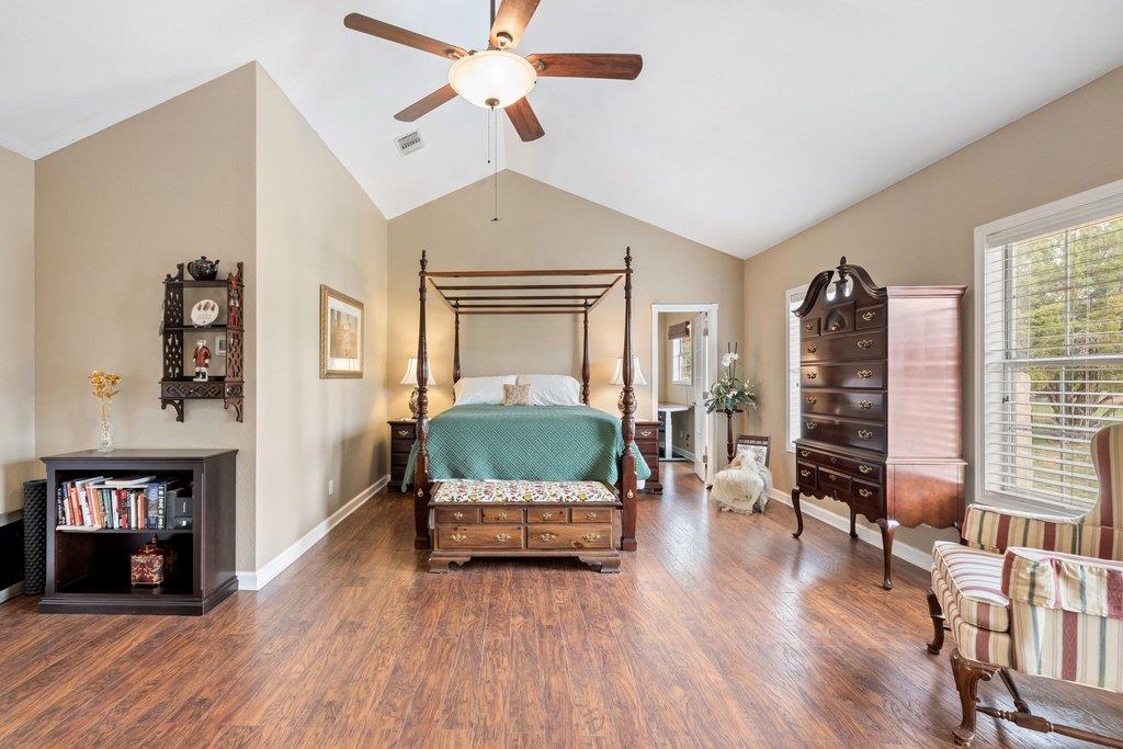 911 Oak Meadow Dr, Dripping Springs, TX 78620