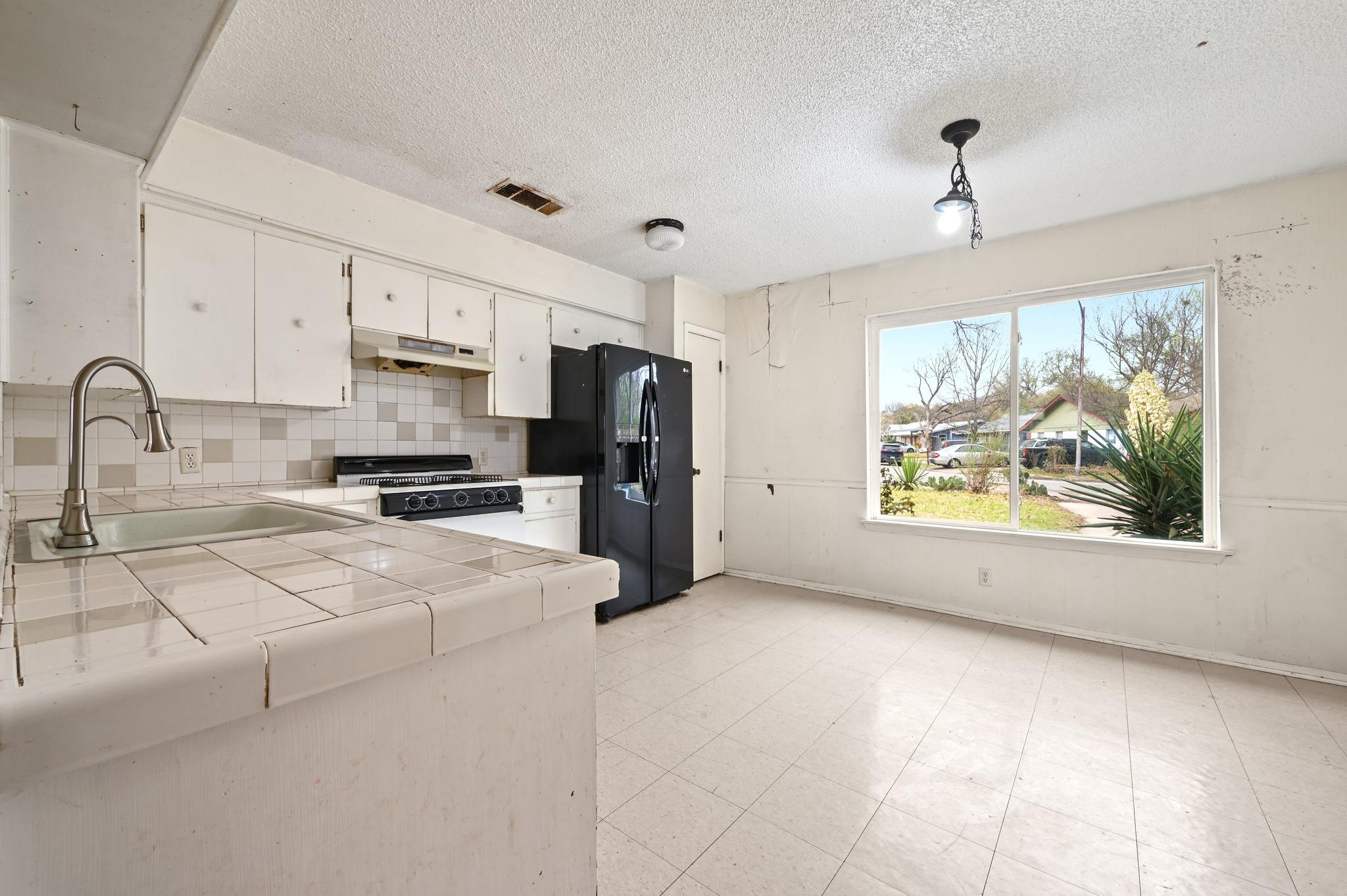 6507 Pevensey Dr, Austin, TX 78745