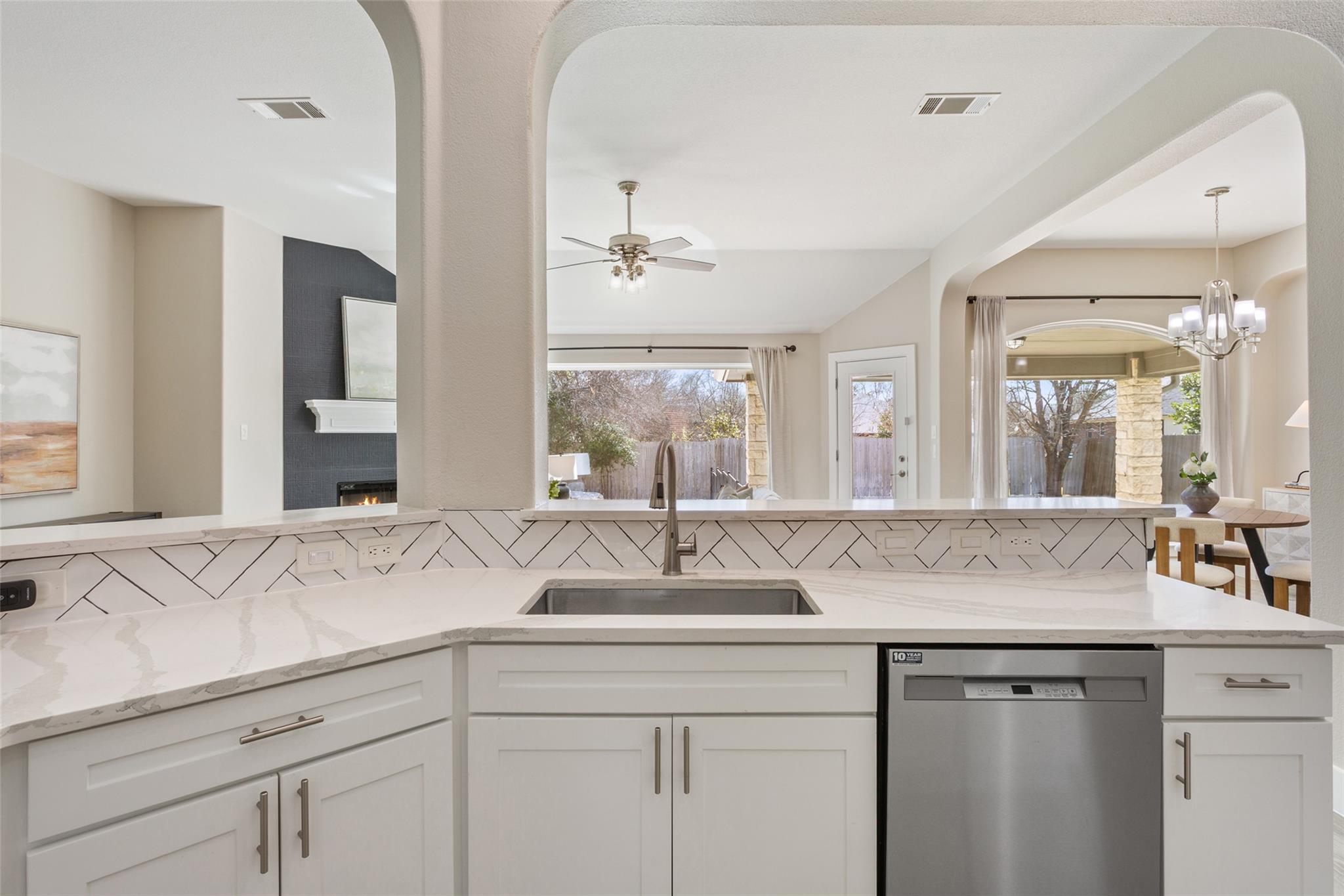 16601 Malaga Hills Dr, Round Rock, TX 78681