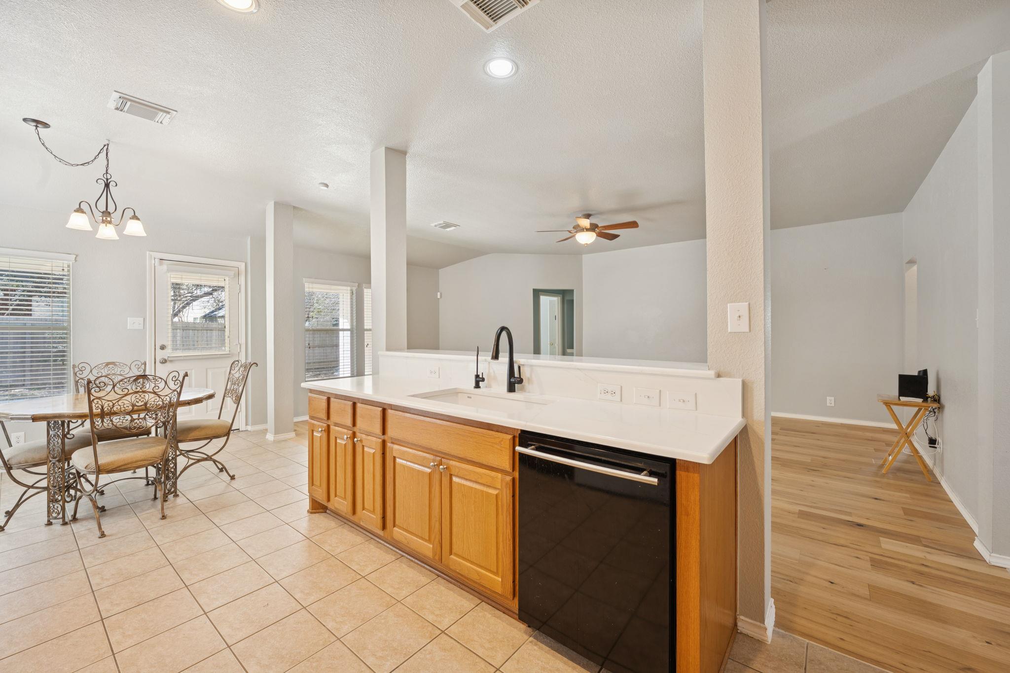 626 Rexton Ln, San Antonio, TX 78258