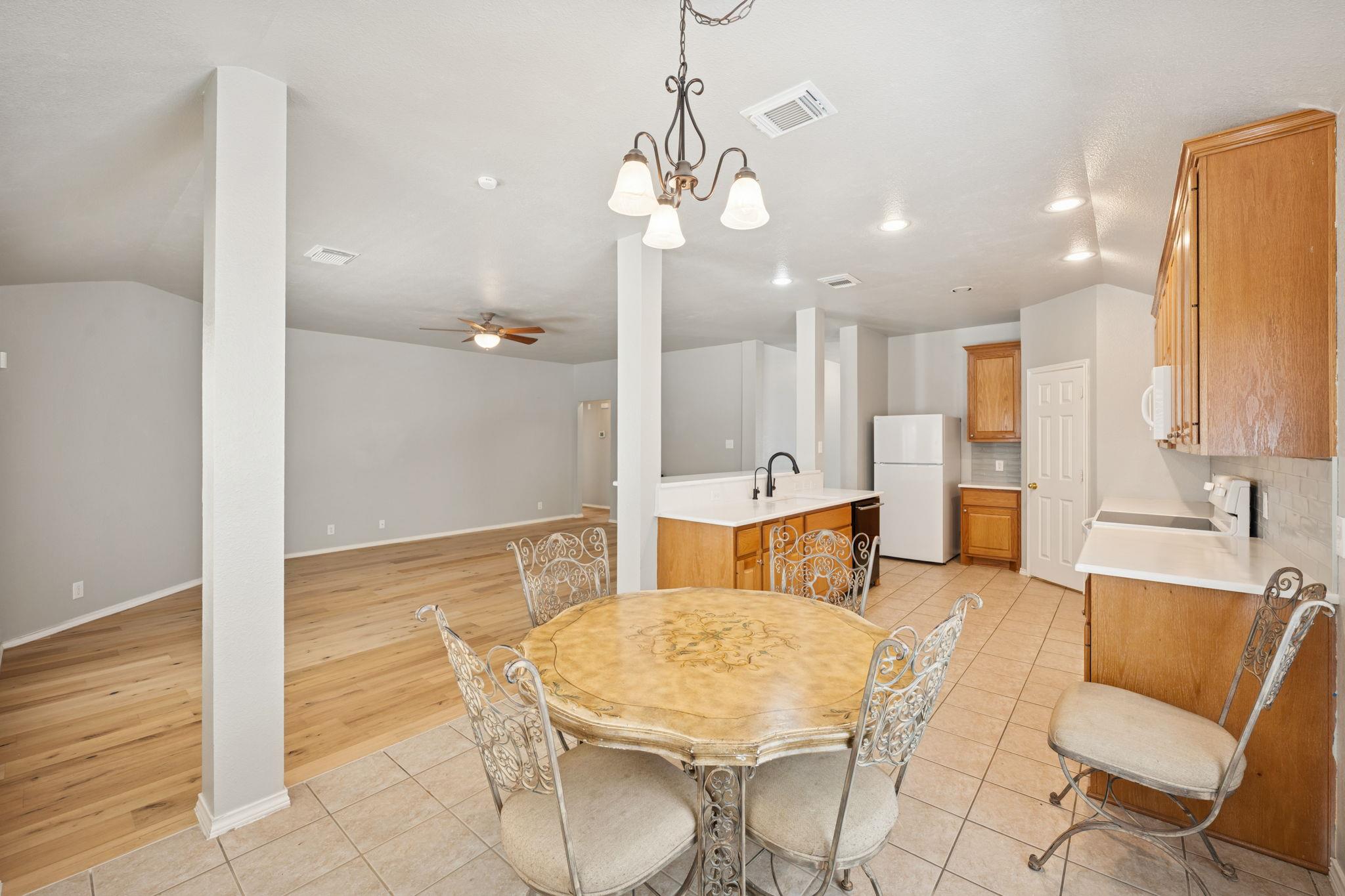 626 Rexton Ln, San Antonio, TX 78258