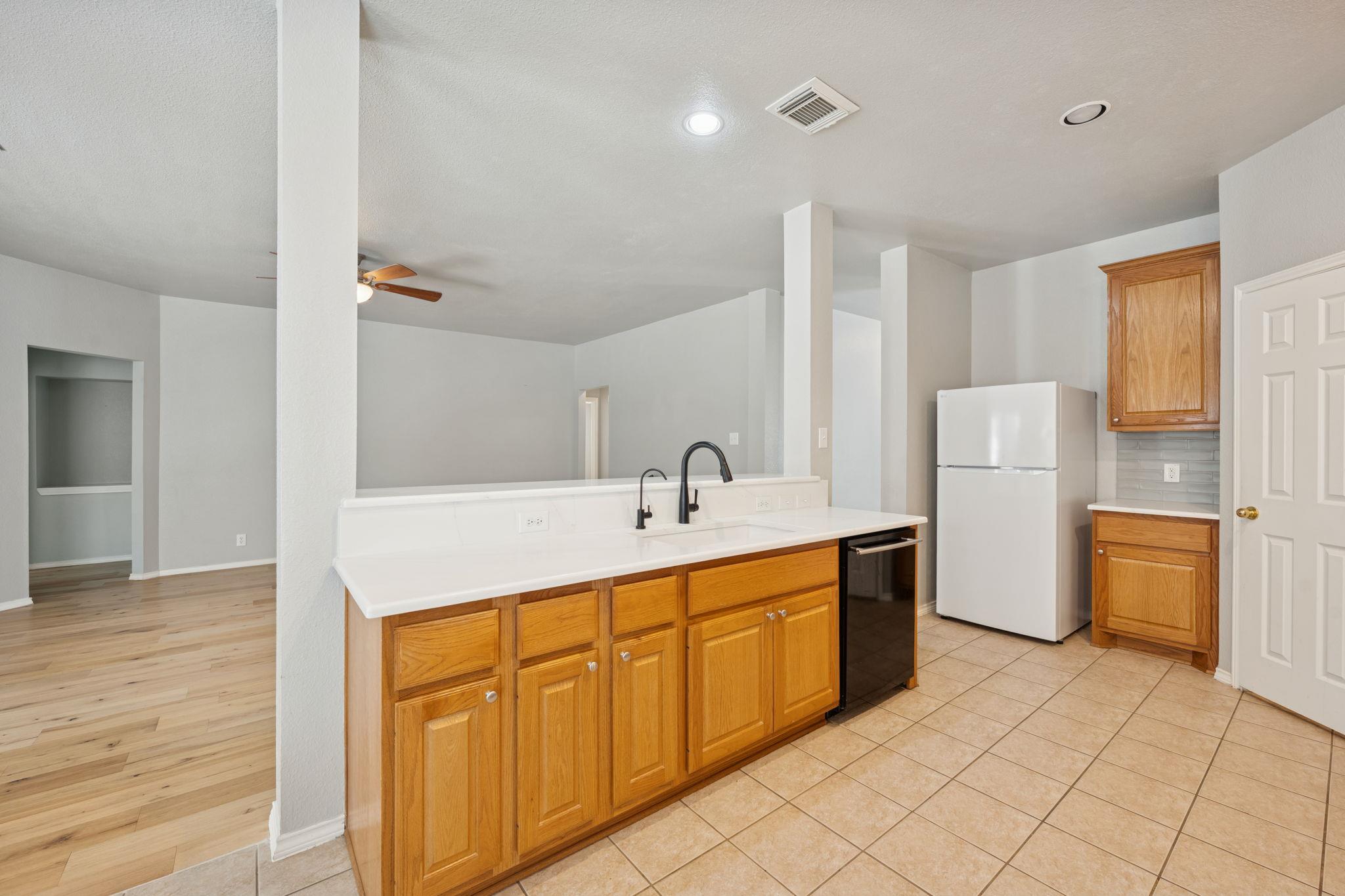 626 Rexton Ln, San Antonio, TX 78258