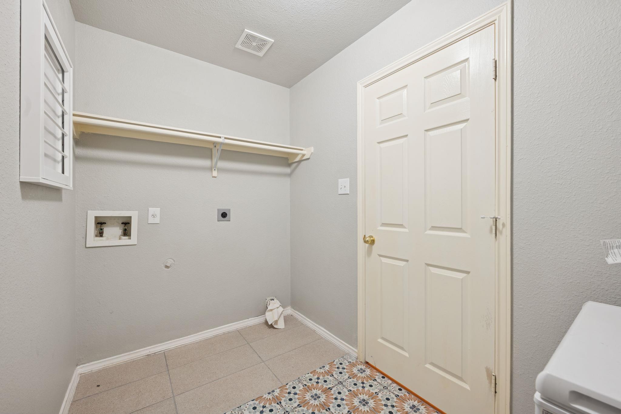 626 Rexton Ln, San Antonio, TX 78258