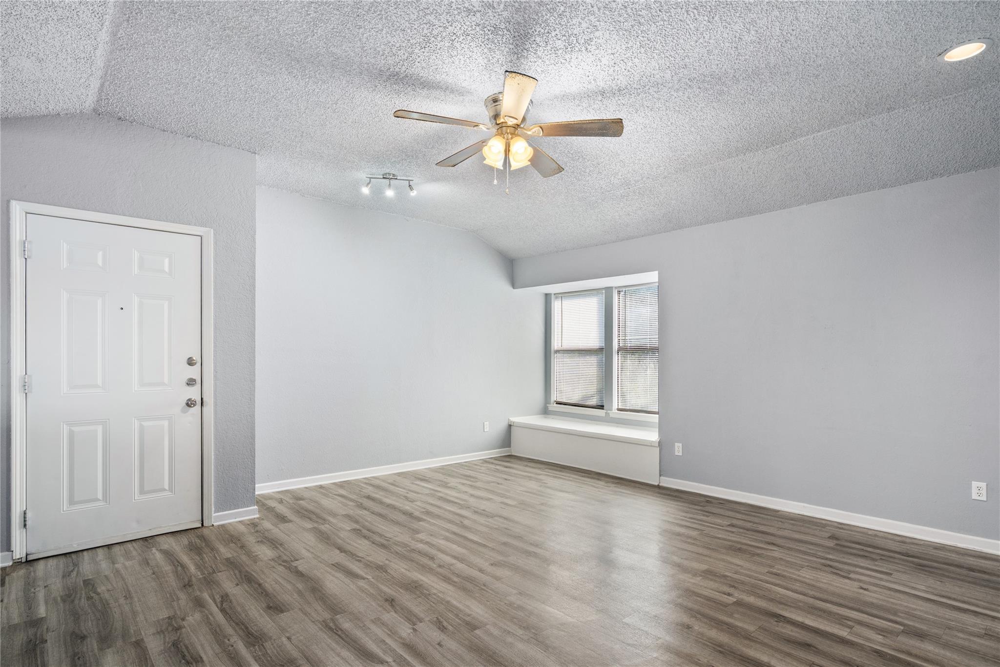 1221 W Hopkins St # 11, San Marcos, TX 78666