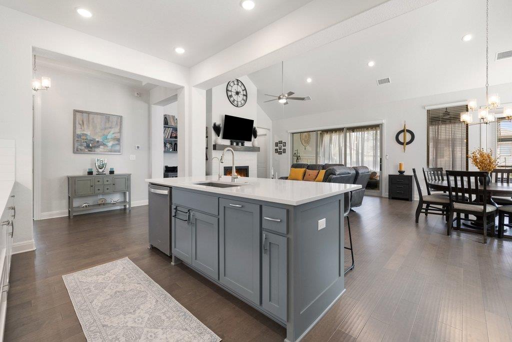 712 Sunset Vista Dr, Georgetown, TX 78628