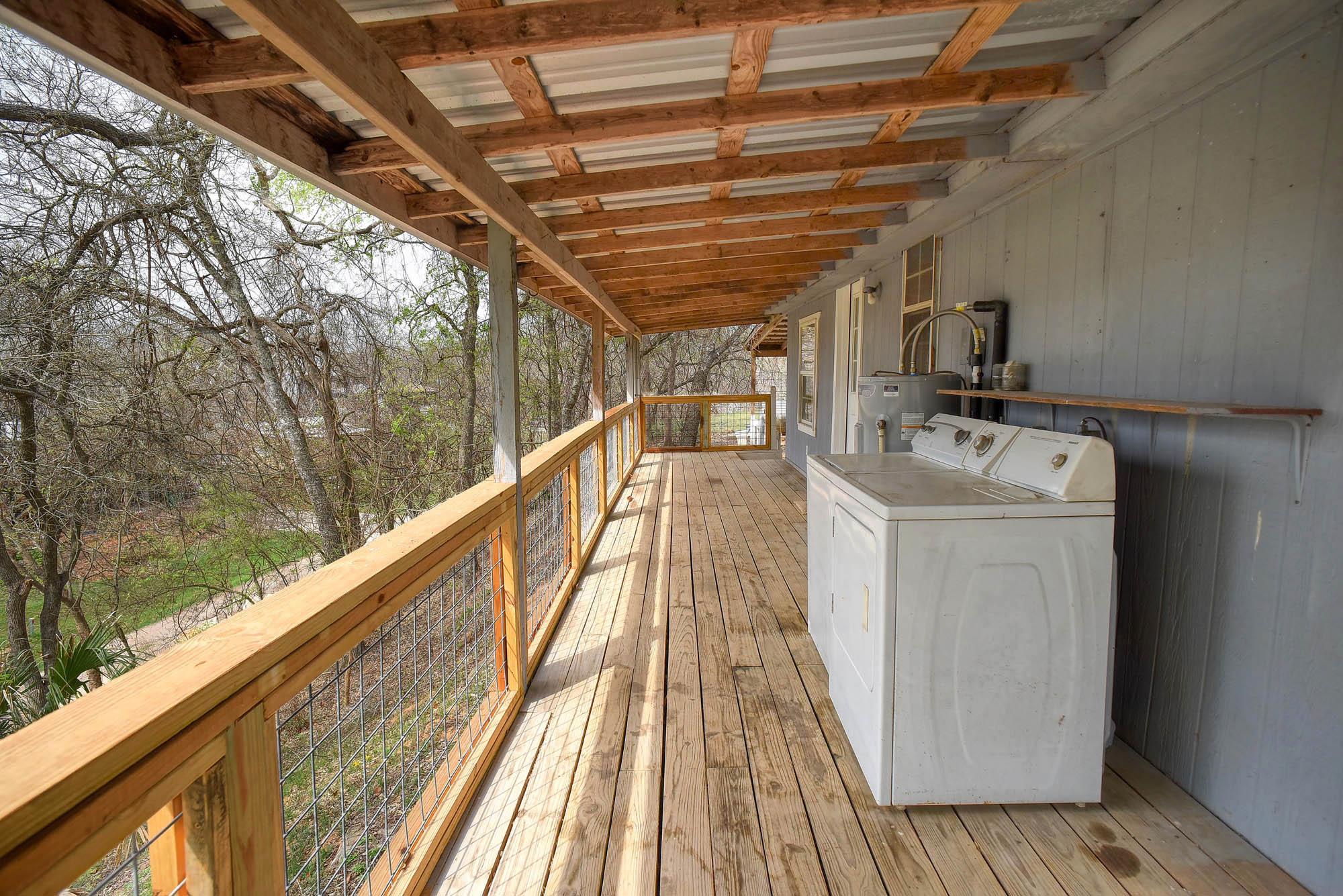 243 Riverwood Dr, Bastrop, TX 78602